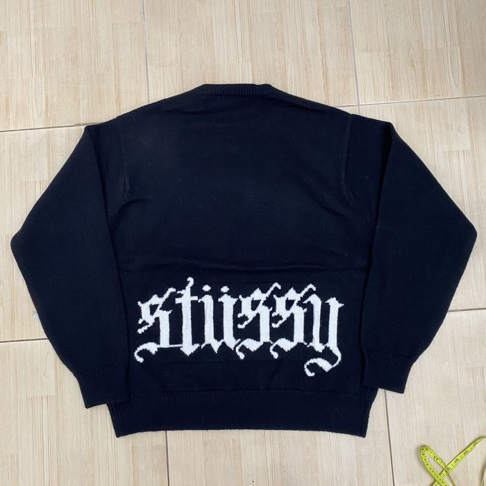 STUSSY】GOTHIC SWEATER abitur.gnesin-academy.ru