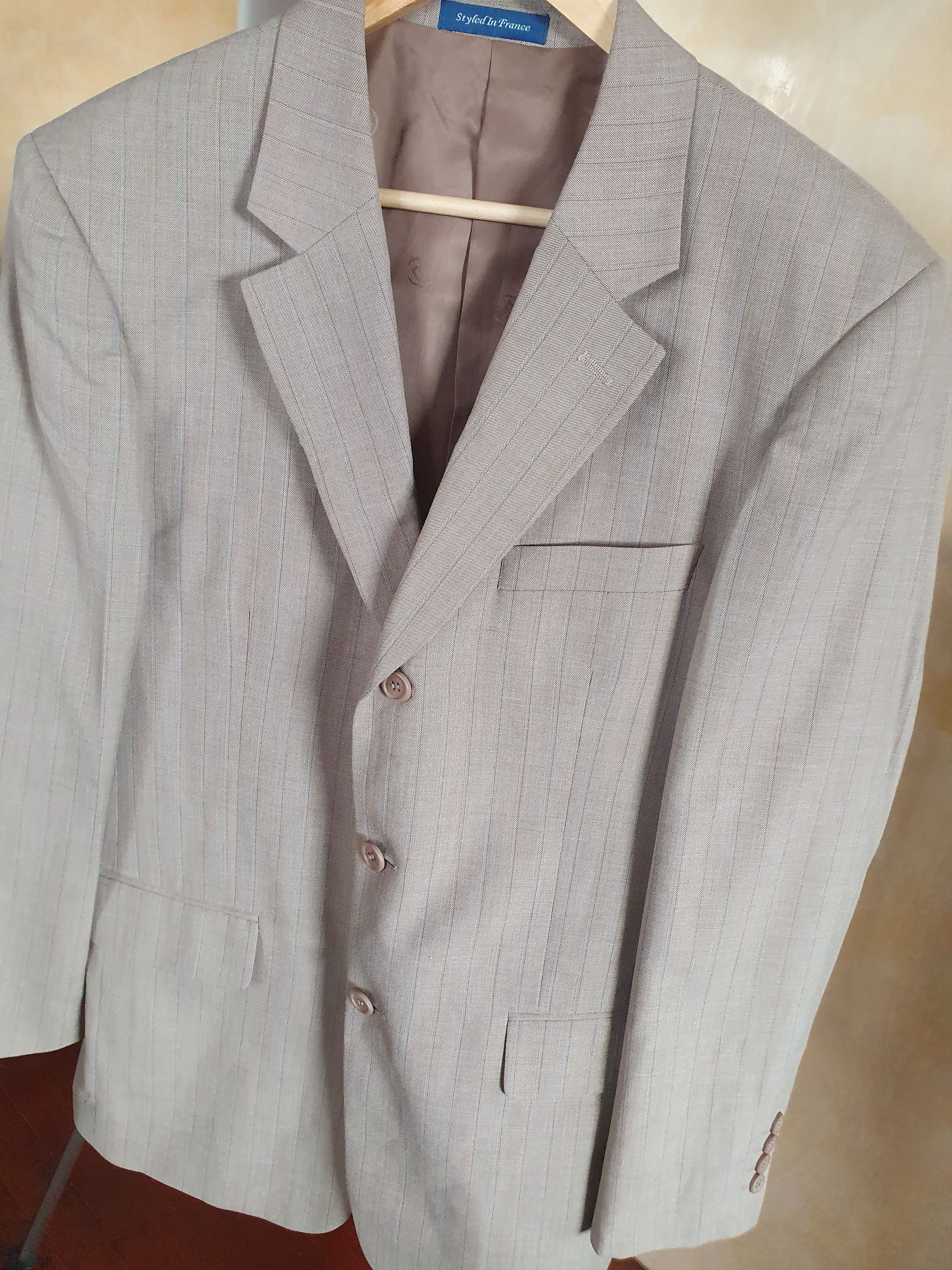 Other Rochas Paris Styled in France wool blazer,sz L Size US L / EU 52-54 / 3 - 3 Thumbnail