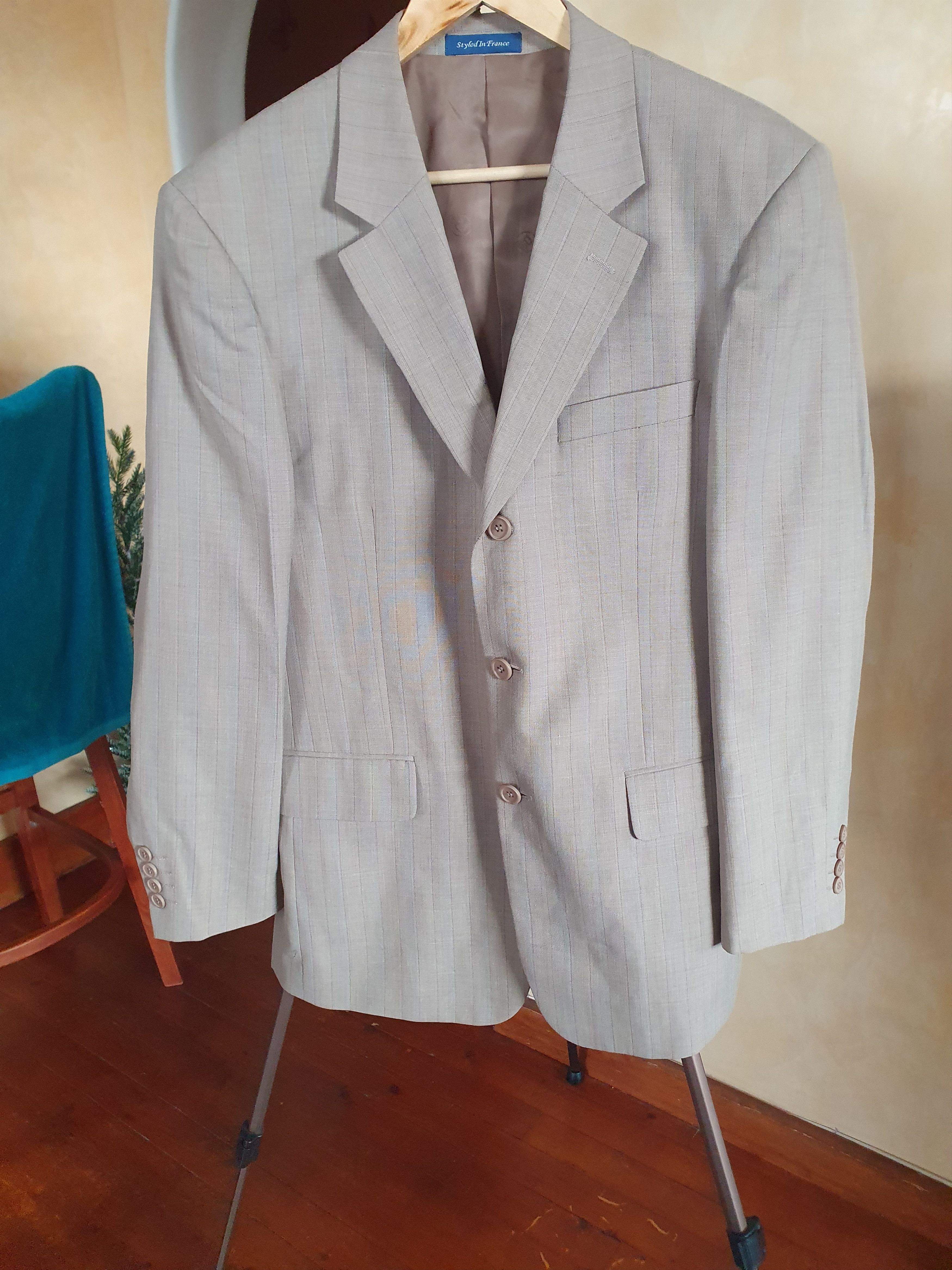 Other Rochas Paris Styled in France wool blazer,sz L Size US L / EU 52-54 / 3 - 1 Thumbnail