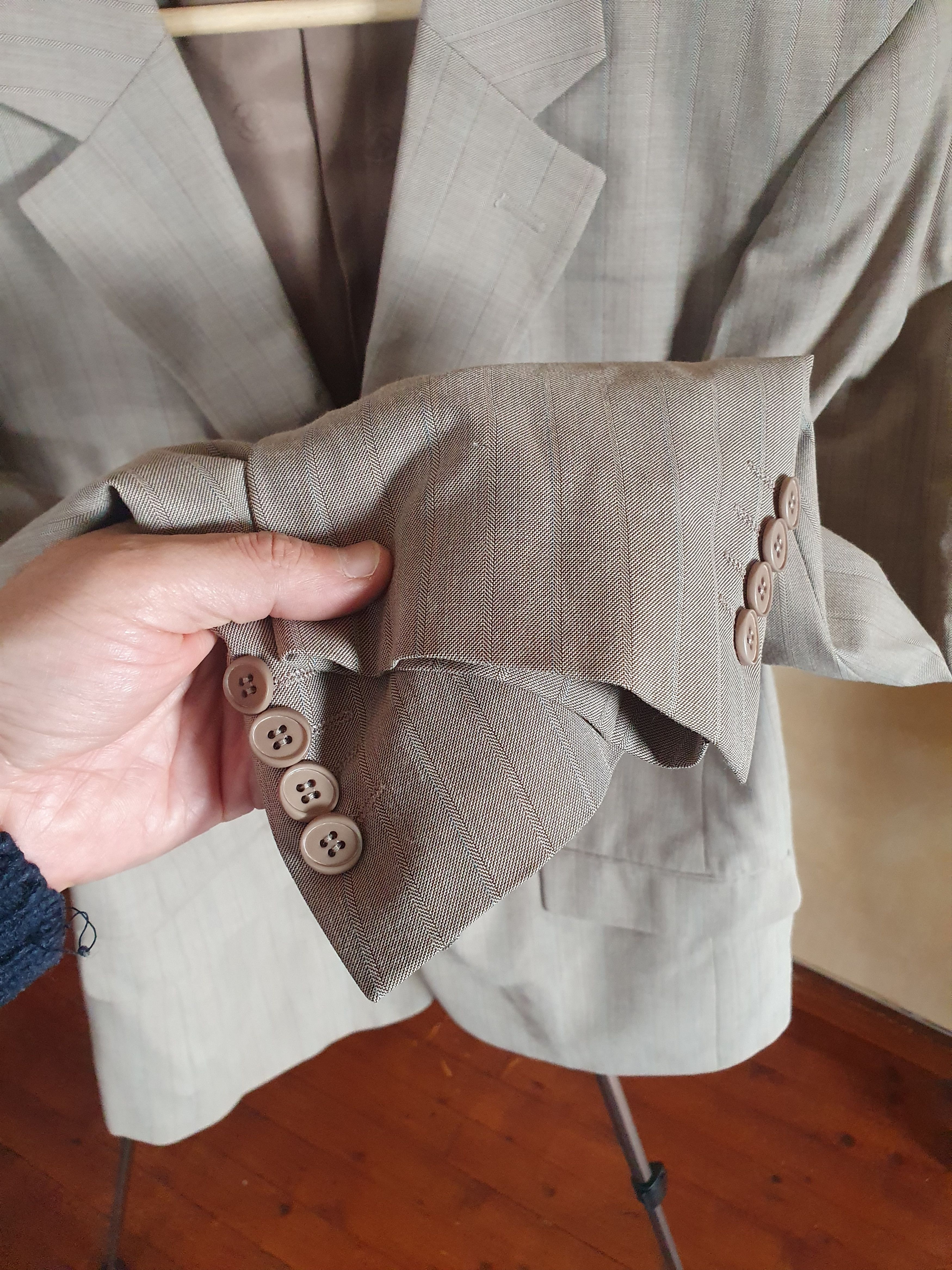 Other Rochas Paris Styled in France wool blazer,sz L Size US L / EU 52-54 / 3 - 5 Thumbnail