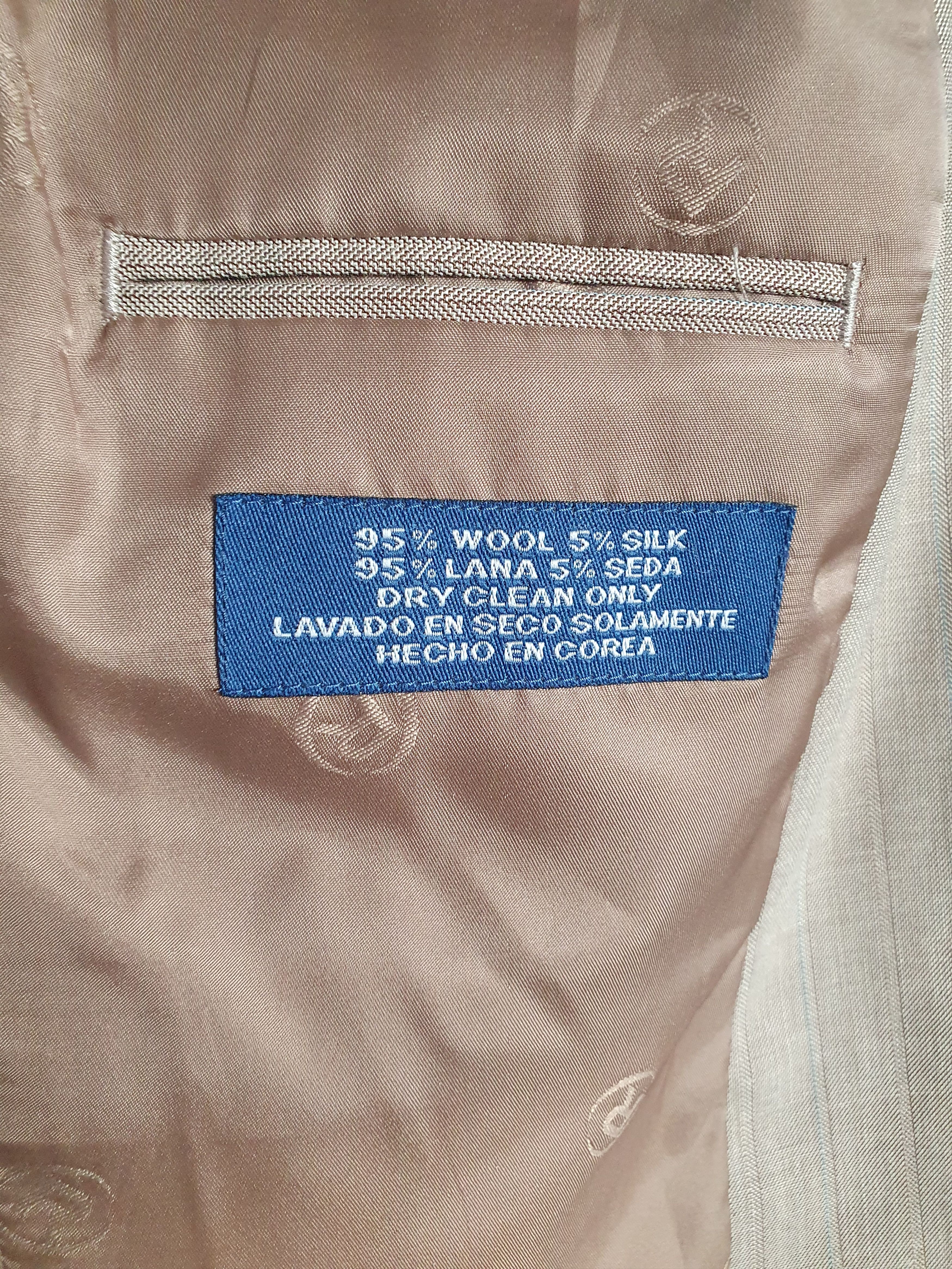 Other Rochas Paris Styled in France wool blazer,sz L Size US L / EU 52-54 / 3 - 13 Thumbnail