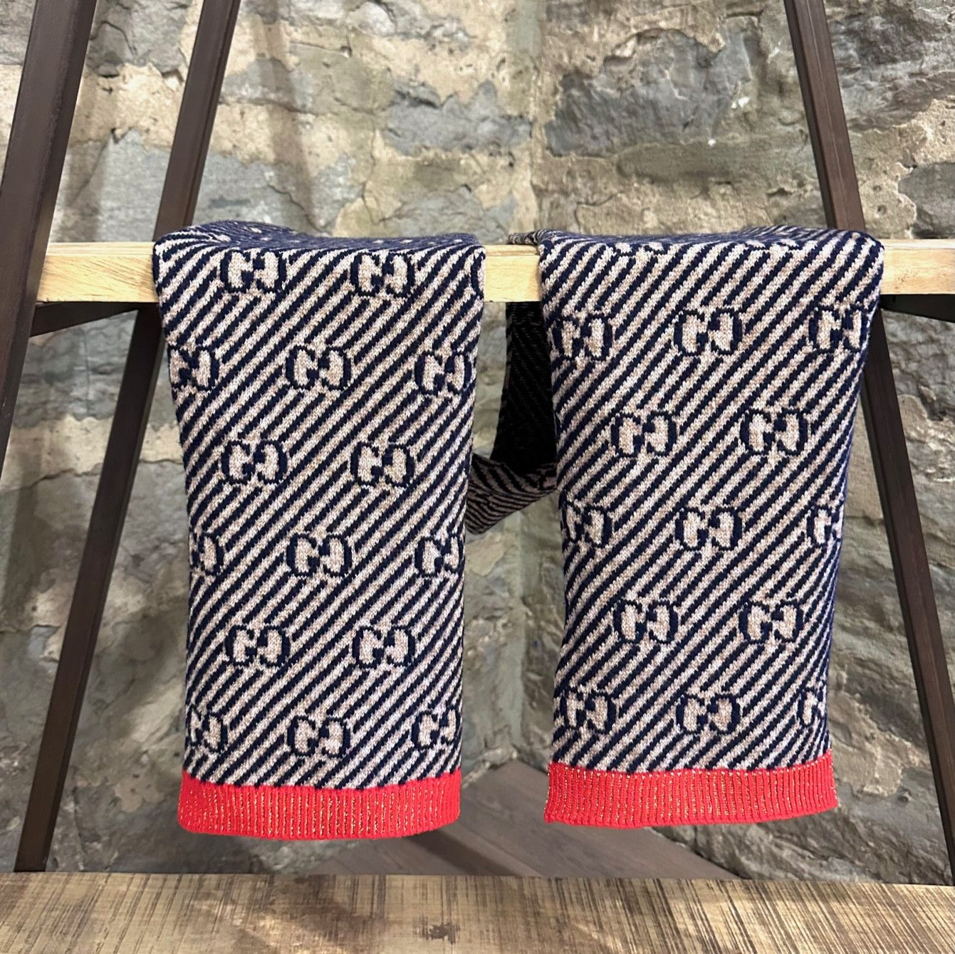 Gucci Gucci Diagonal Beige Navy GG Diagonal Stripe Scarf Size ONE SIZE - 8 Thumbnail
