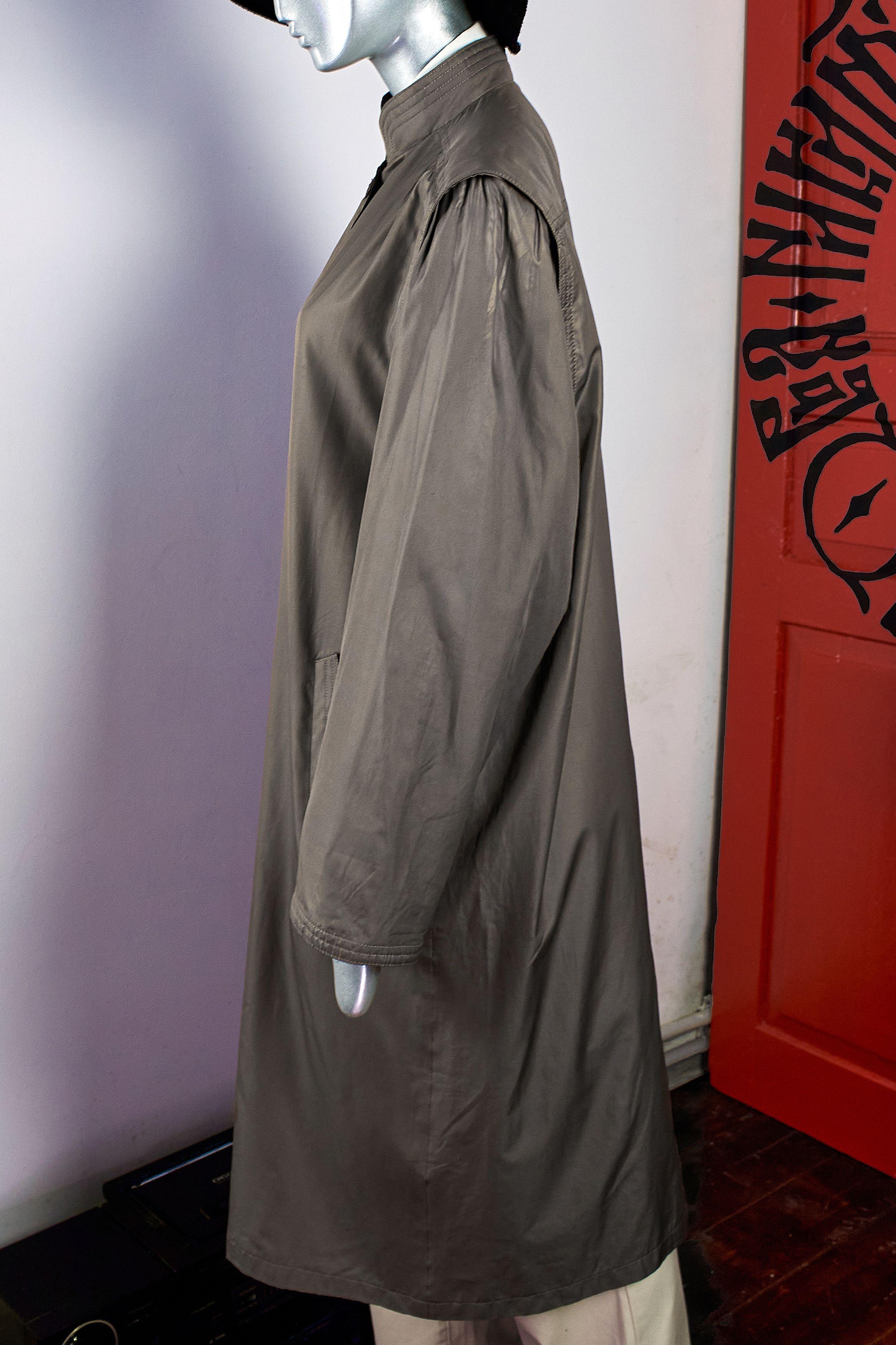 Vintage Claude Havrey Paris vintage women's trench coat Size XL / US 12-14 / IT 48-50 - 9 Thumbnail