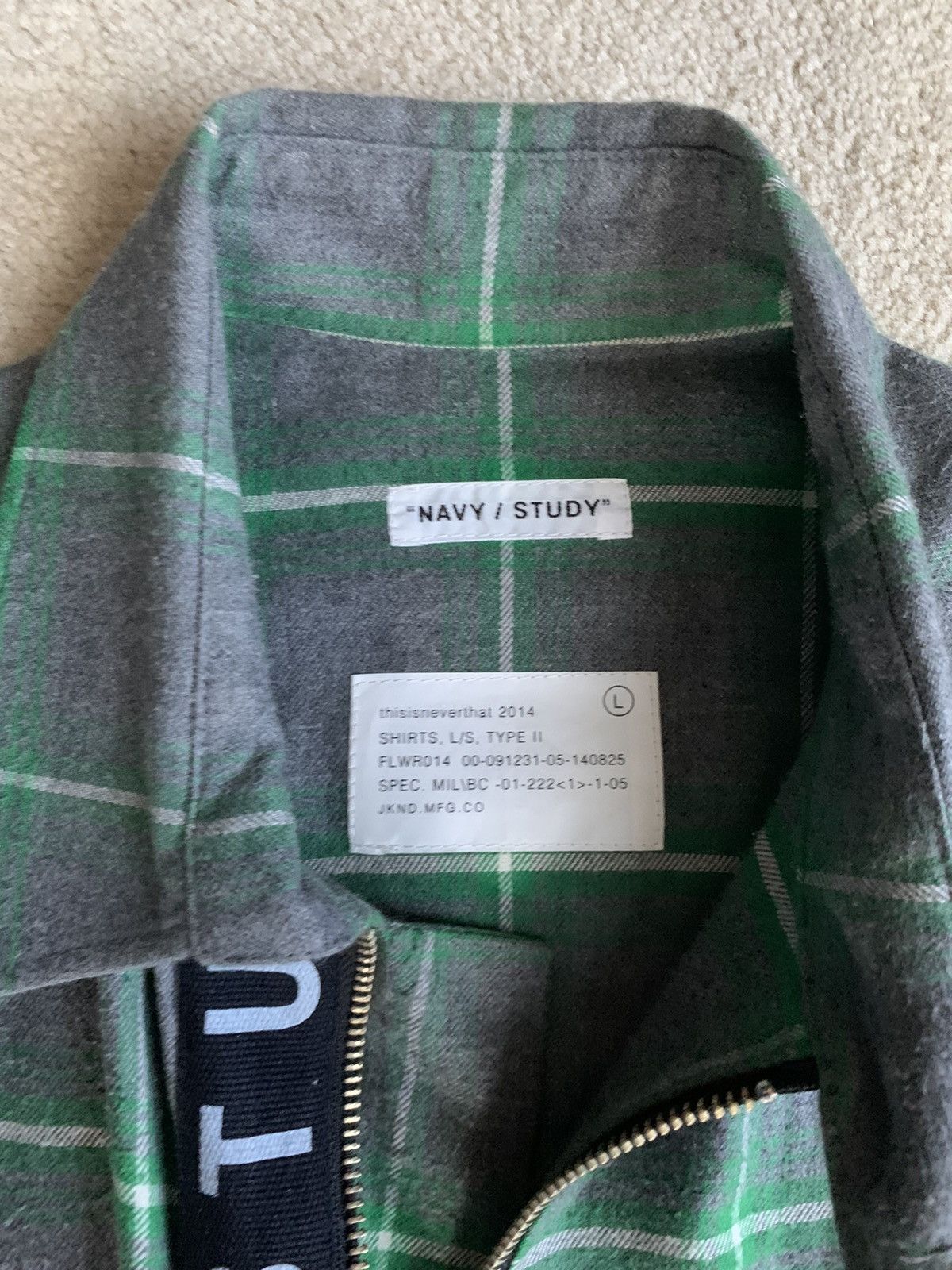 thisisneverthat Green plaid flannel Size US L / EU 52-54 / 3 - 4 Thumbnail