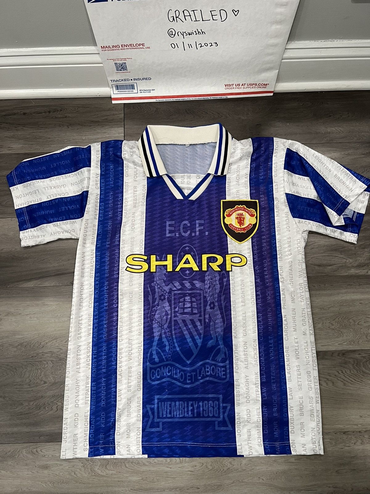 Other Manchester United Throwback Jersey / Kith Size US S / EU 44-46 / 1 - 1 Thumbnail
