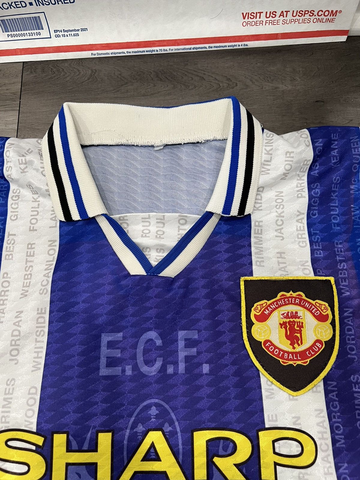 Other Manchester United Throwback Jersey / Kith Size US S / EU 44-46 / 1 - 2 Thumbnail