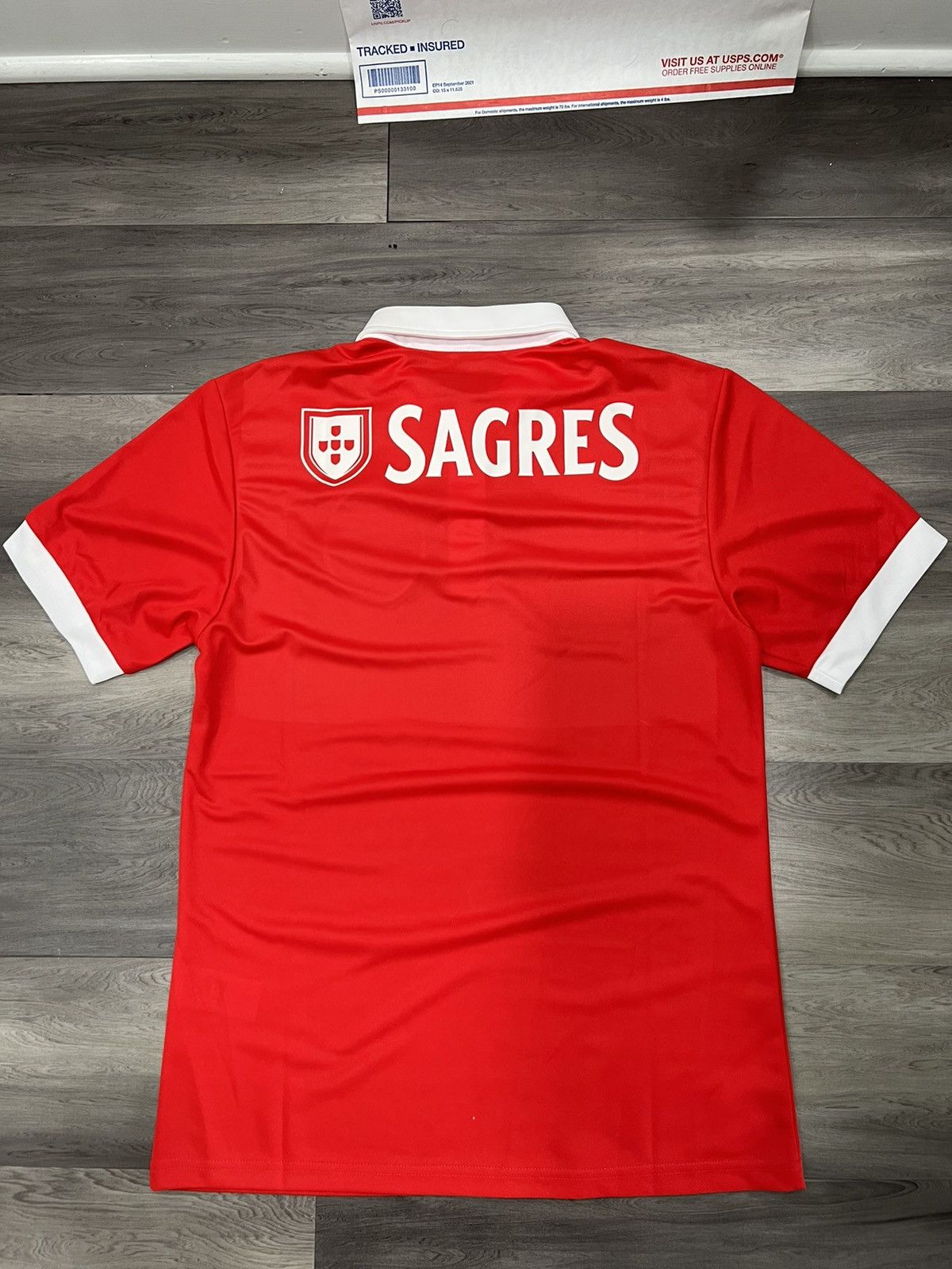 Other Benfica Red Soccer Jersey / Kit Size US S / EU 44-46 / 1 - 4 Thumbnail