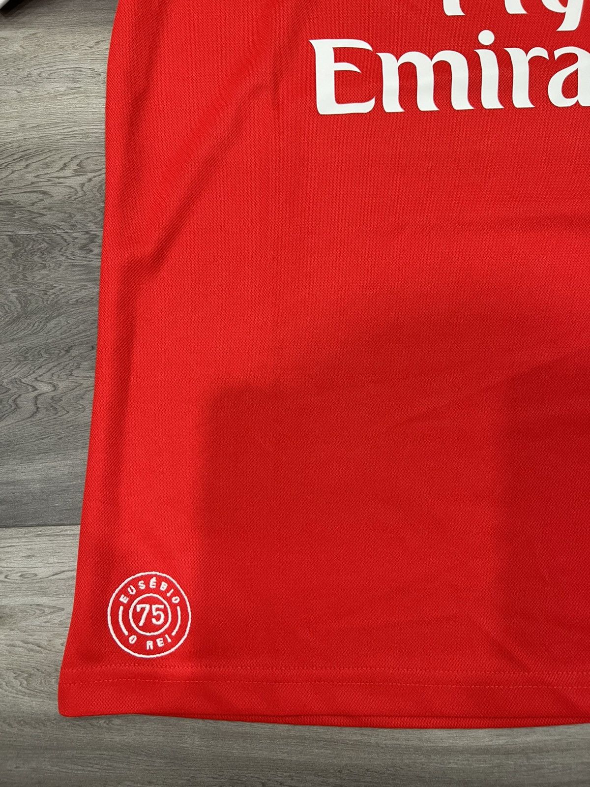 Other Benfica Red Soccer Jersey / Kit Size US S / EU 44-46 / 1 - 2 Thumbnail