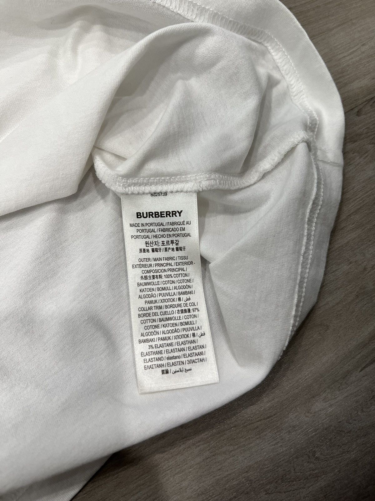 Burberry Burberry Chinese New Year T-Shirt Size US XS / EU 42 / 0 - 6 Thumbnail