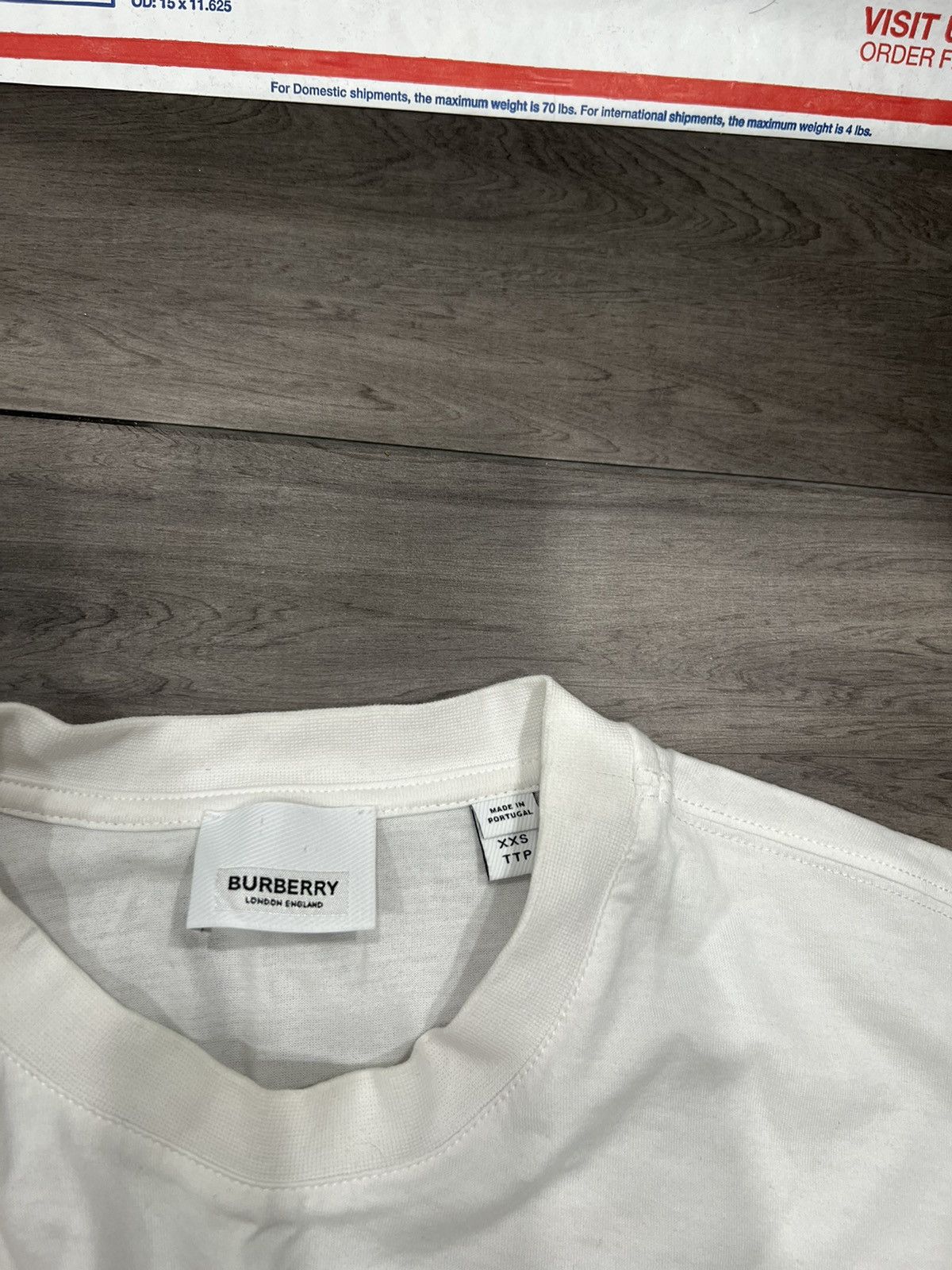 Burberry Burberry Chinese New Year T-Shirt Size US XS / EU 42 / 0 - 4 Thumbnail