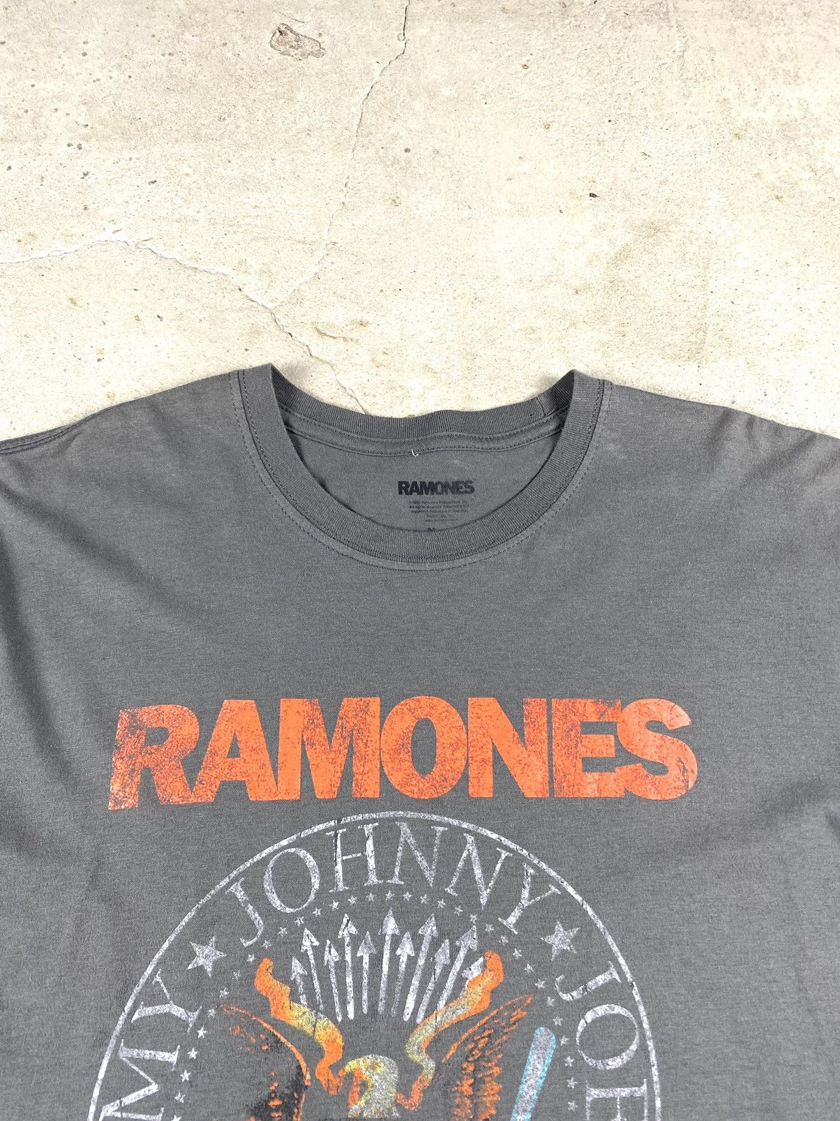 Band Tees Y2K Vintage Ramones T Shirt Rock Band Tee Size US XL / EU 56 / 4 - 4 Thumbnail
