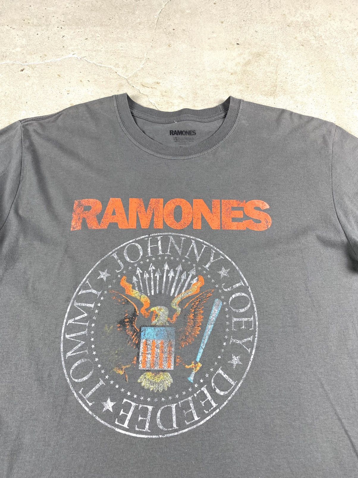 Band Tees Y2K Vintage Ramones T Shirt Rock Band Tee Size US XL / EU 56 / 4 - 3 Thumbnail