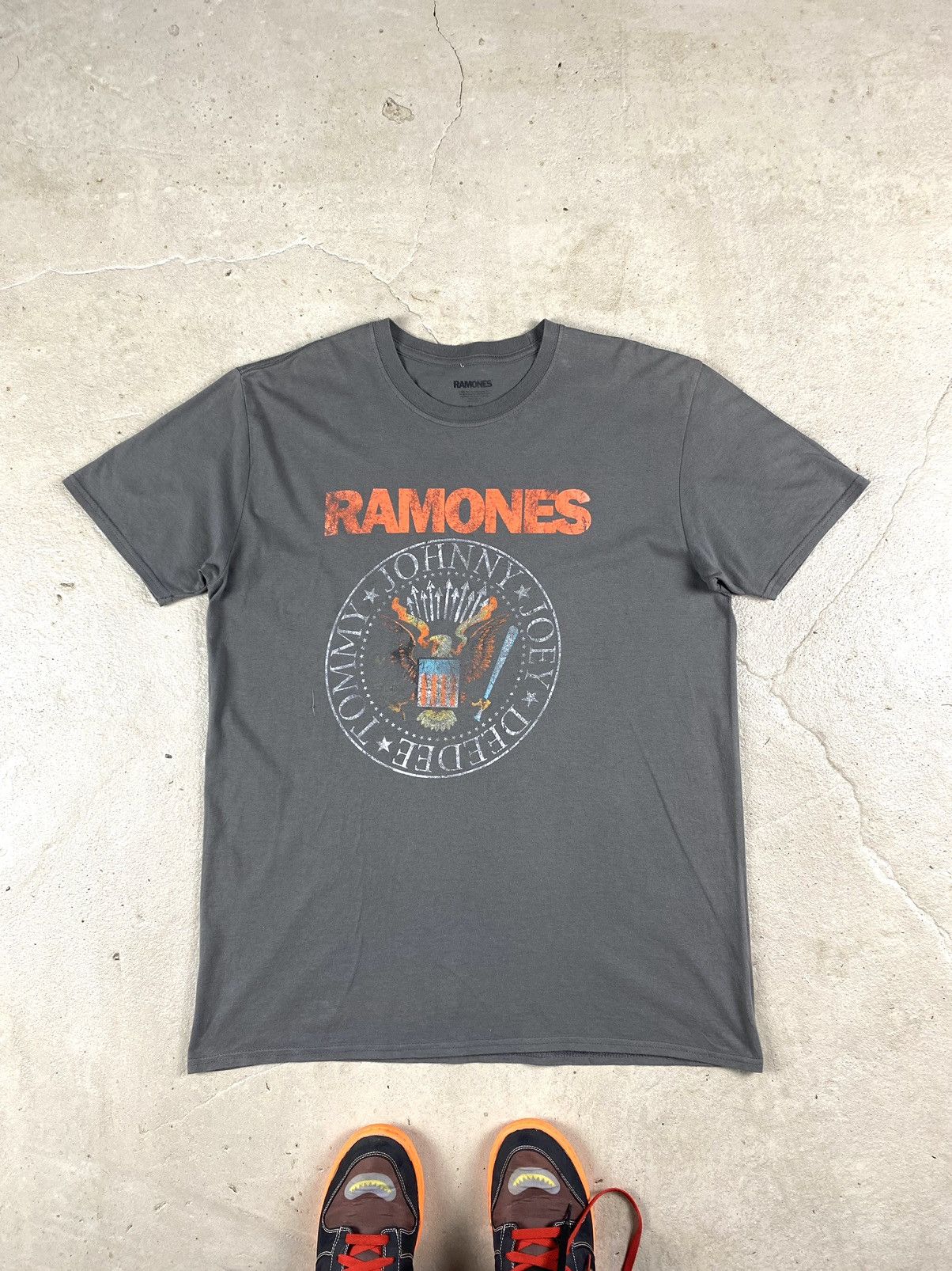 Band Tees Y2K Vintage Ramones T Shirt Rock Band Tee Size US XL / EU 56 / 4 - 1 Thumbnail