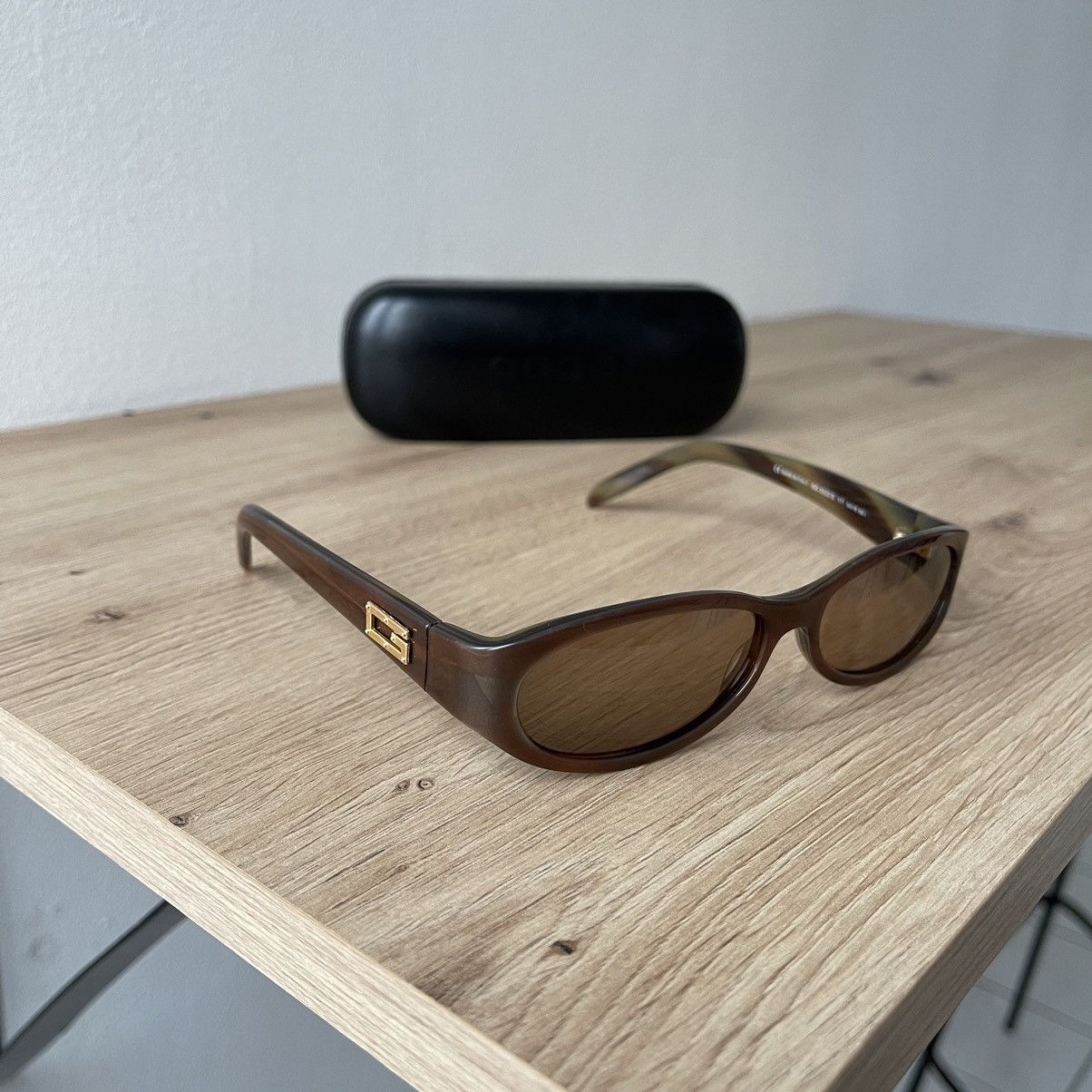 Gucci × Vintage Gucci G Logo GG 2522/S Sunglasses | Grailed