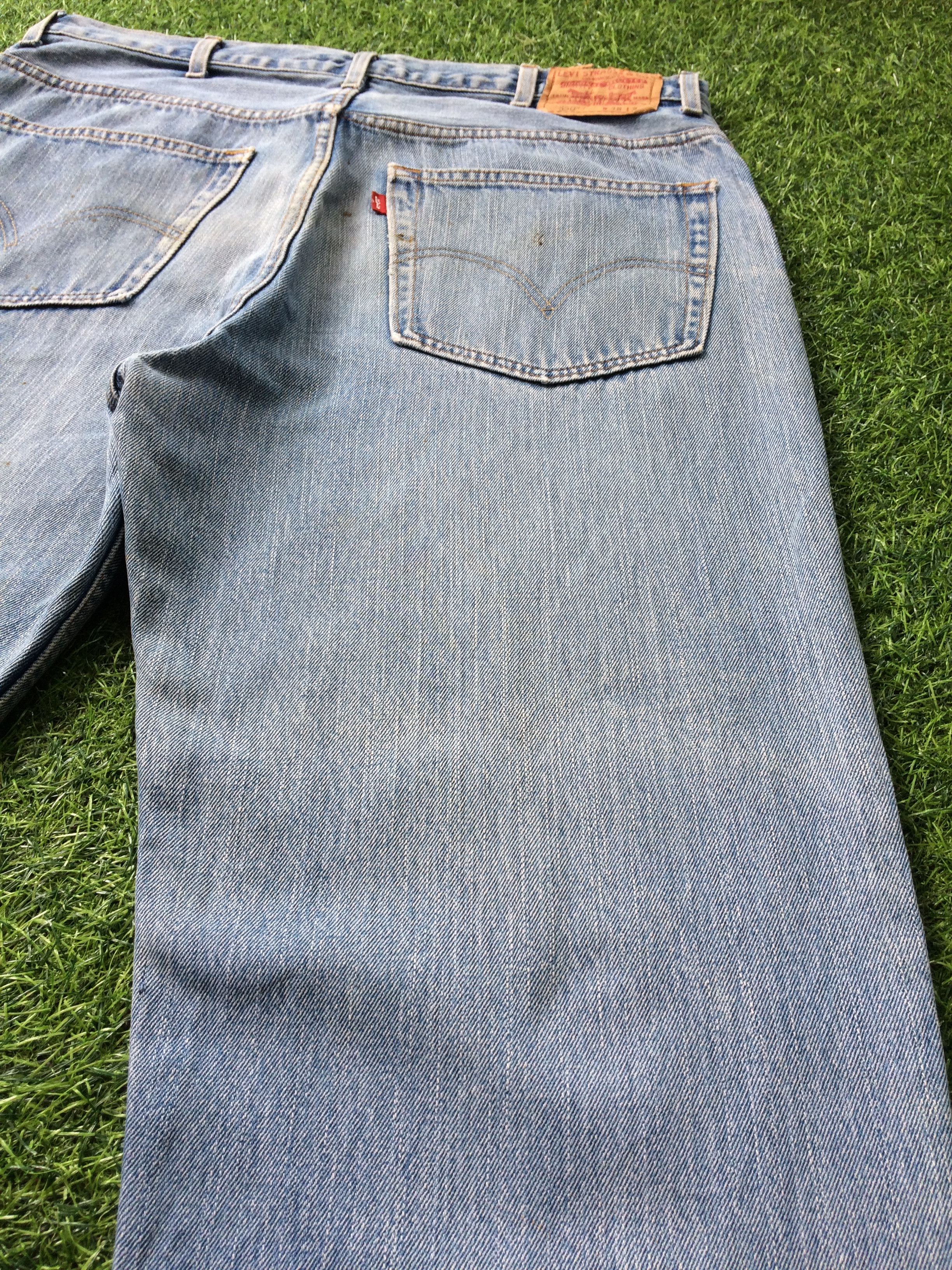 Levi's Vintage Distressed Levis 550 Jeans #B-937 Size US 37 - 8 Thumbnail