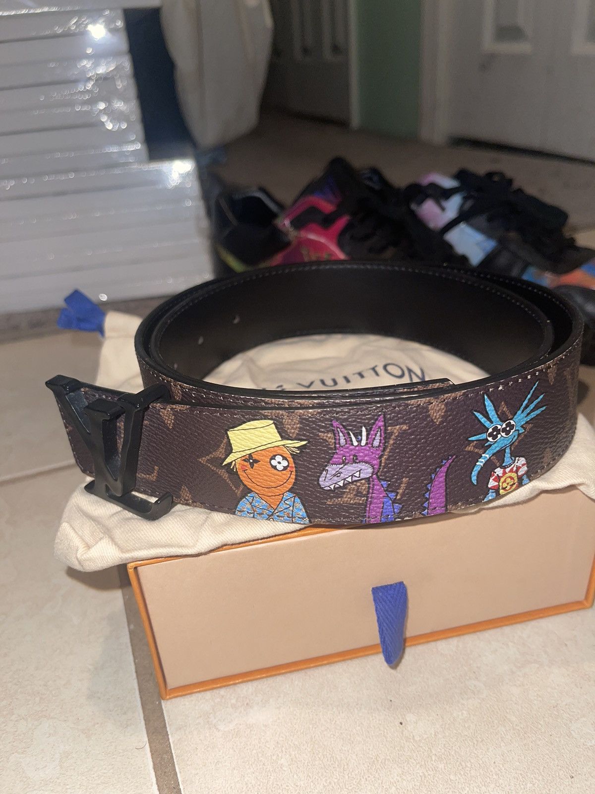 louis vuitton lv shape belt