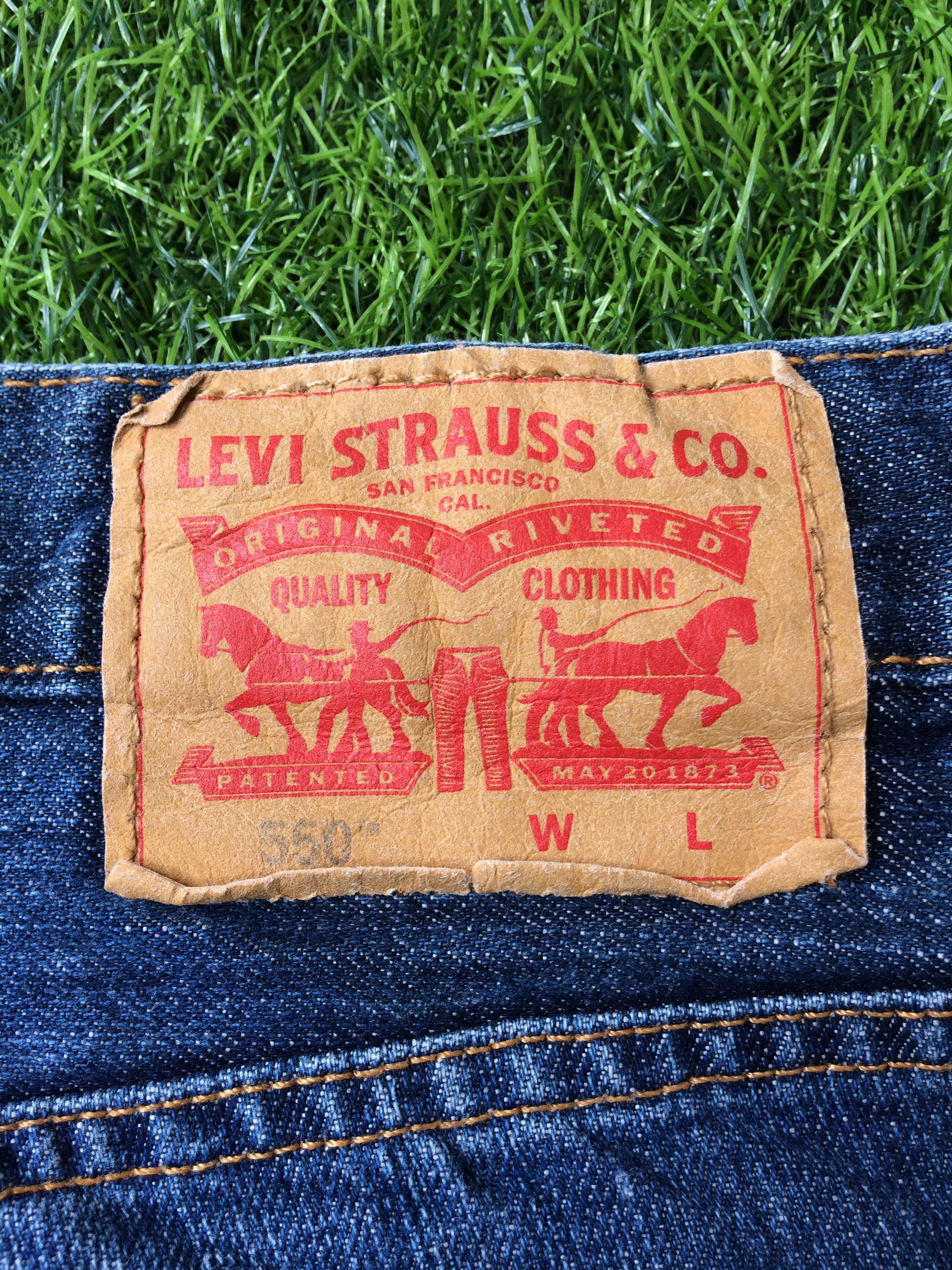 Levi's W45 Distressed Levis 550 Classic Relaxed Fit Jeans #B-404 Size US 44 / EU 60 - 10 Thumbnail