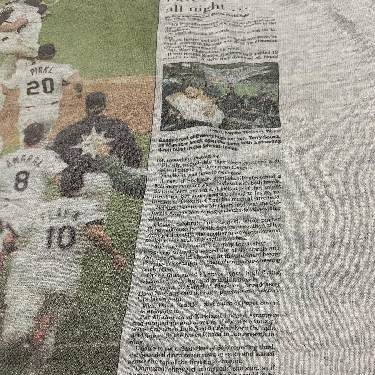 MLB Rare Seattle Mariners Newspaper Headline Champions Tee Size US XXL / EU 58 / 5 - 14 Thumbnail