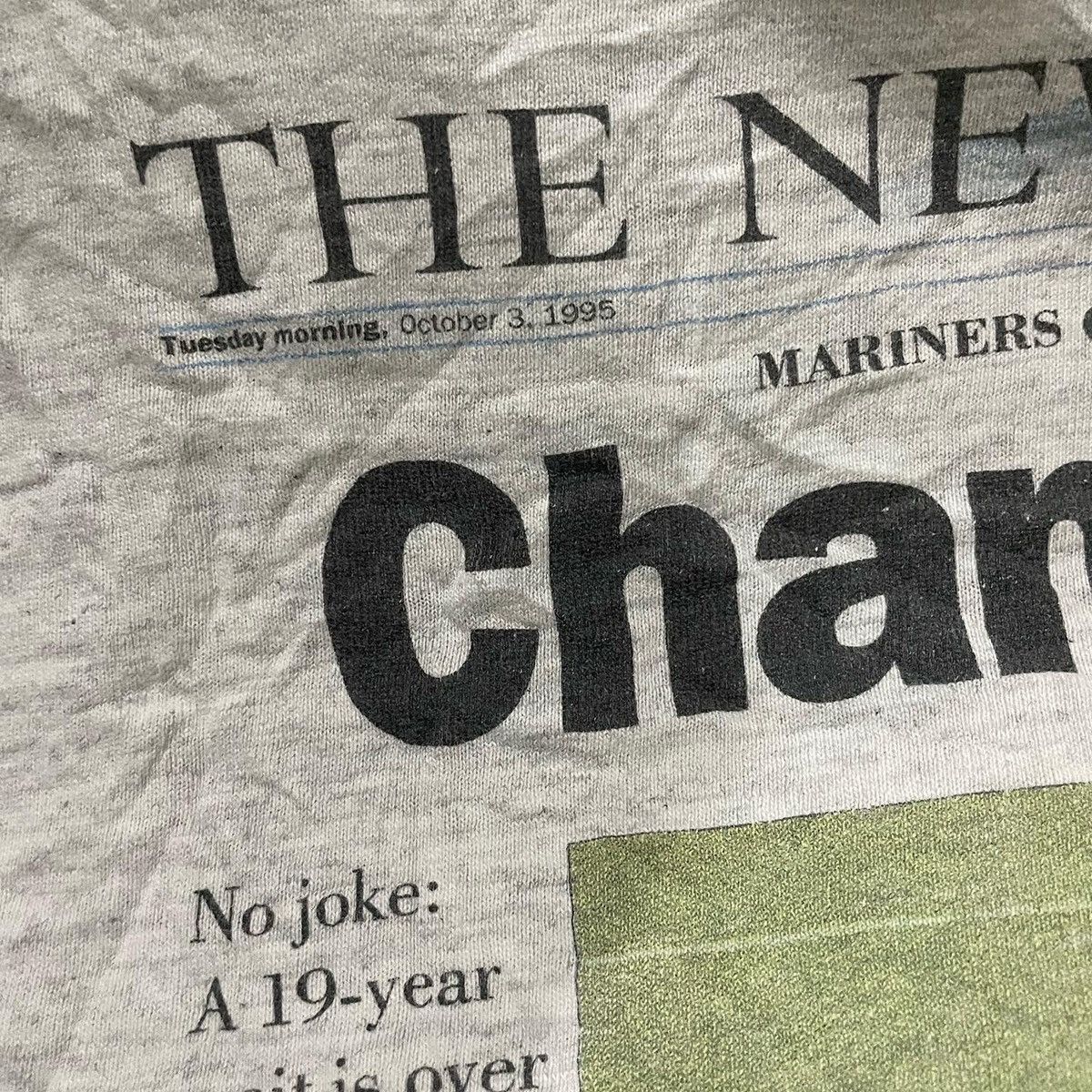 MLB Rare Seattle Mariners Newspaper Headline Champions Tee Size US XXL / EU 58 / 5 - 12 Thumbnail