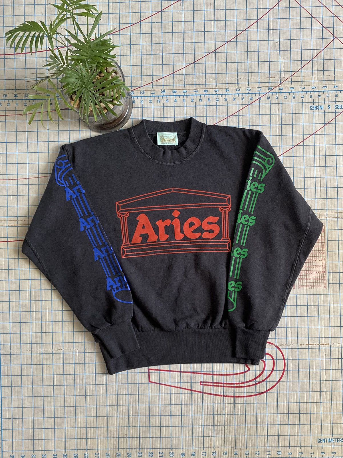 Hype Aries Column Crew Neck Sweater Size XS Dark Charcoal Grey | Grailed