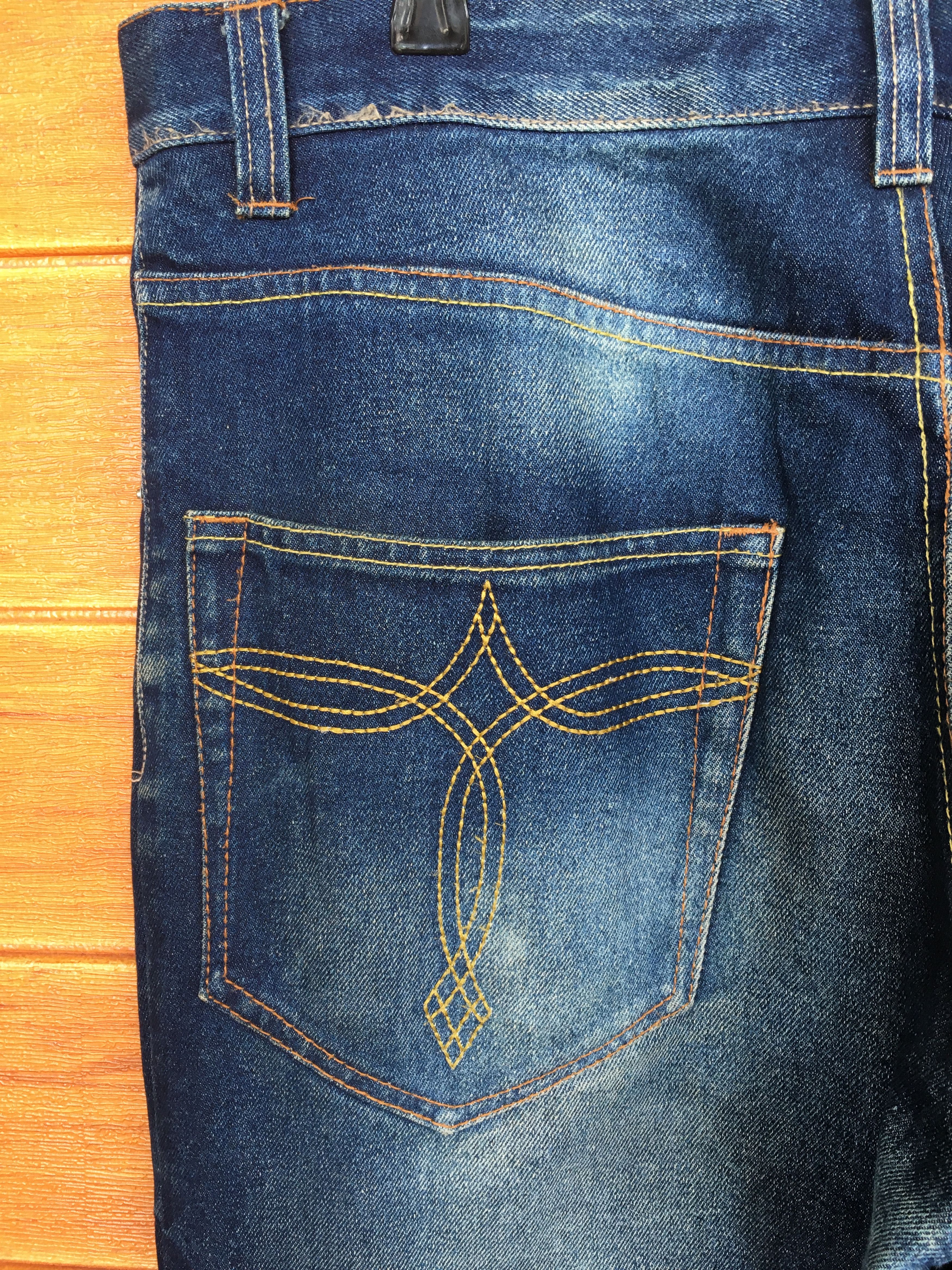 Japanese Brand Garage Label Distressed Denim Jeans Size US 35 - 15 Thumbnail