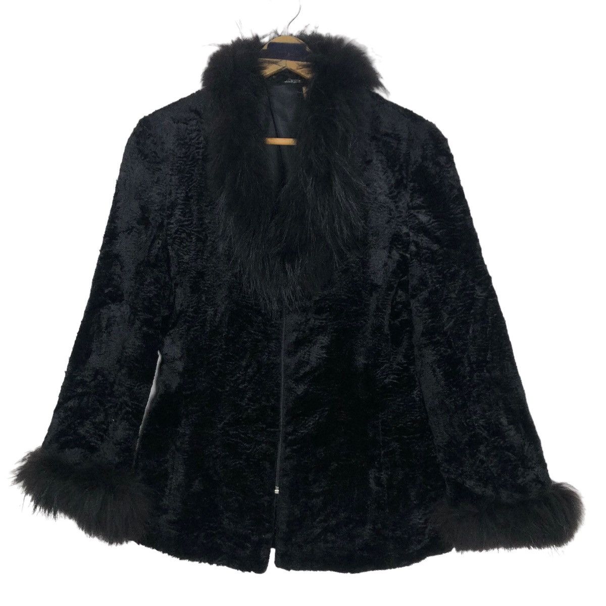 image of Italian Designers x Valentino Garavani Vintage Valentino Garavani Faux Fur Velvet Jacket in Black, 