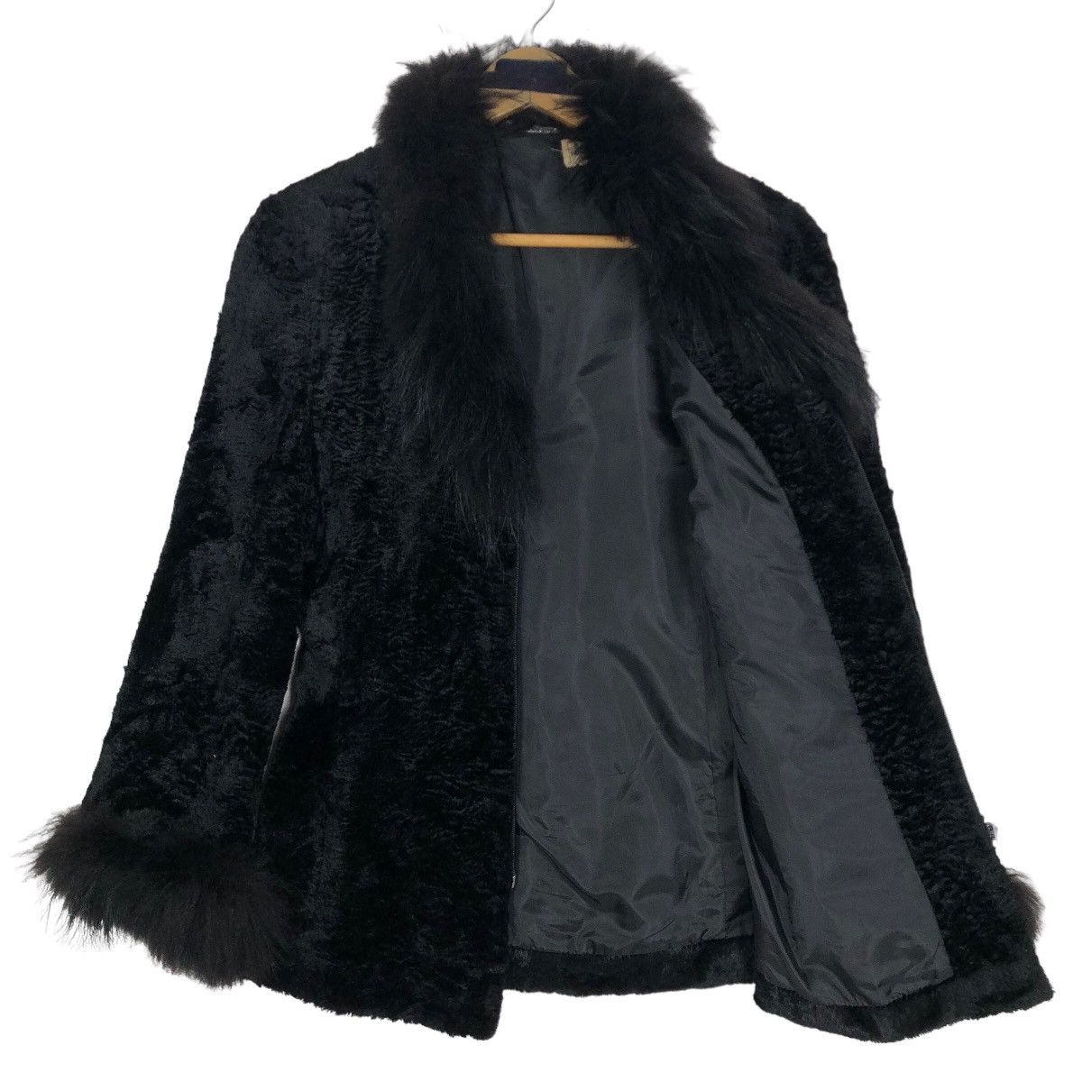 Valentino Vintage Valentino Garavani Faux Fur Velvet Jacket Size S / US 4 / IT 40 - 5 Thumbnail
