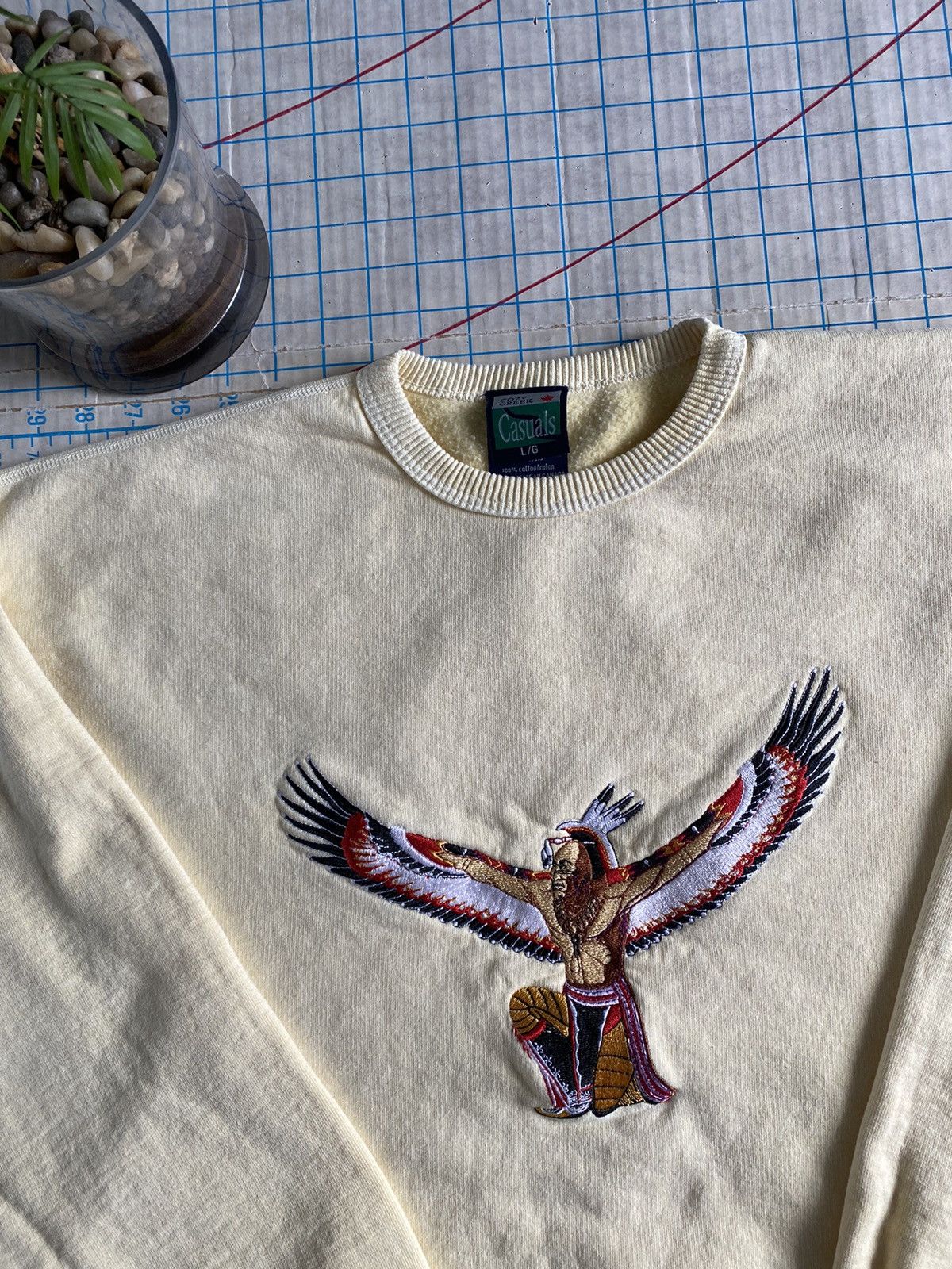 Native × Vintage Vintage Eagle Man First Nations Indian Embroidered Sweater Size US L / EU 52-54 / 3 - 4 Thumbnail