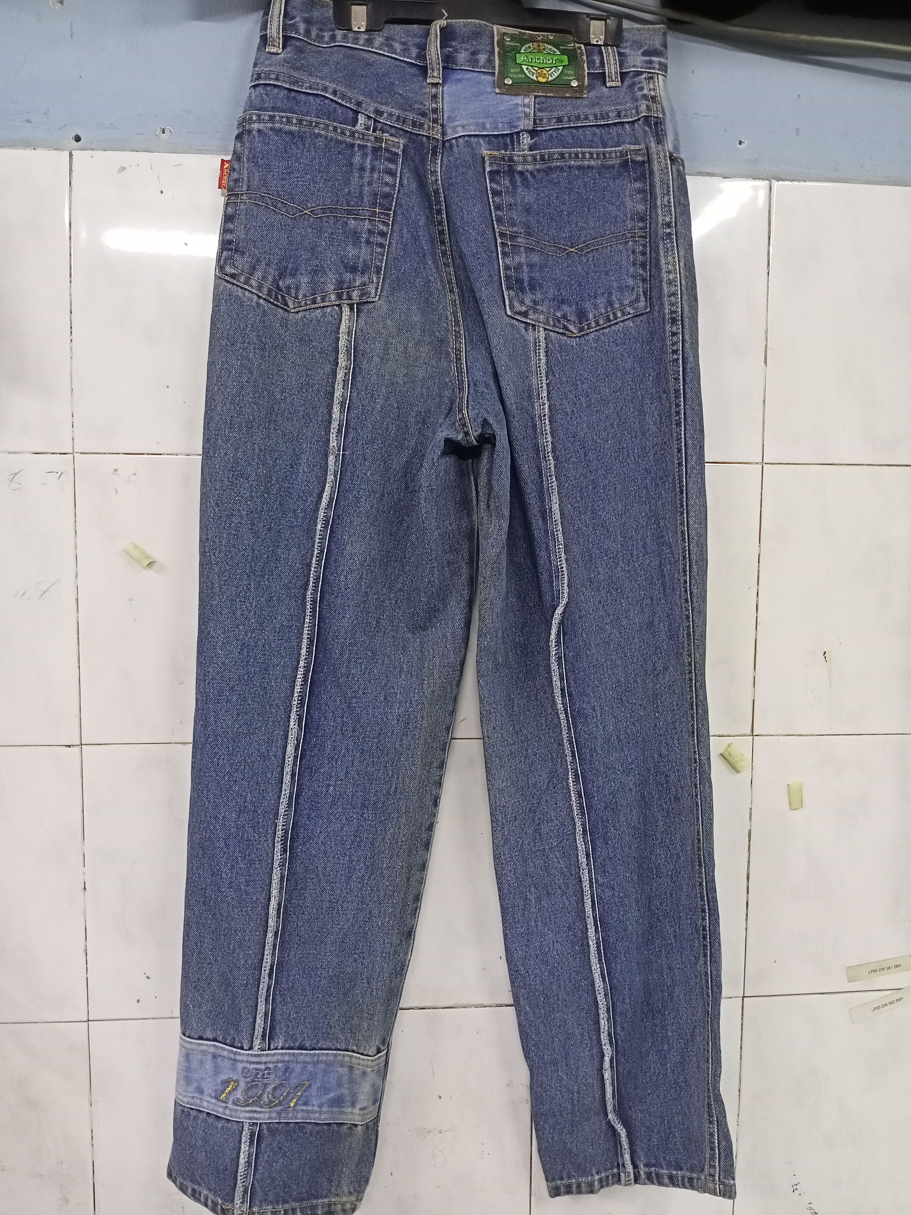 Anchor blue jeans distressed