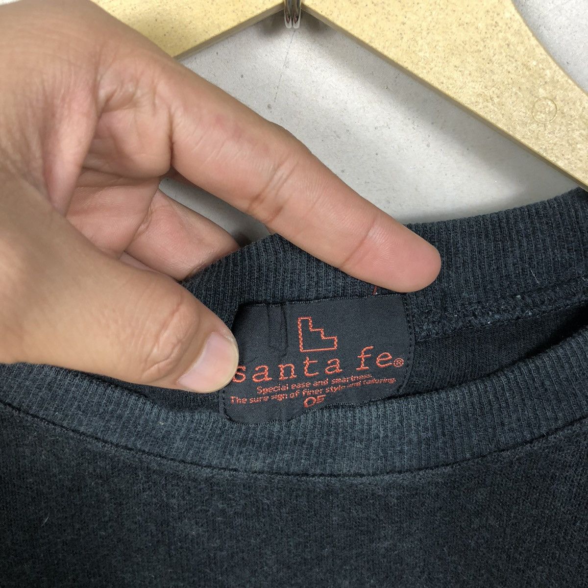 Japanese Brand Vintage 90’s Baggy Santafe Embroidery Big Logo Sweatshirt Size US XL / EU 56 / 4 - 7 Thumbnail