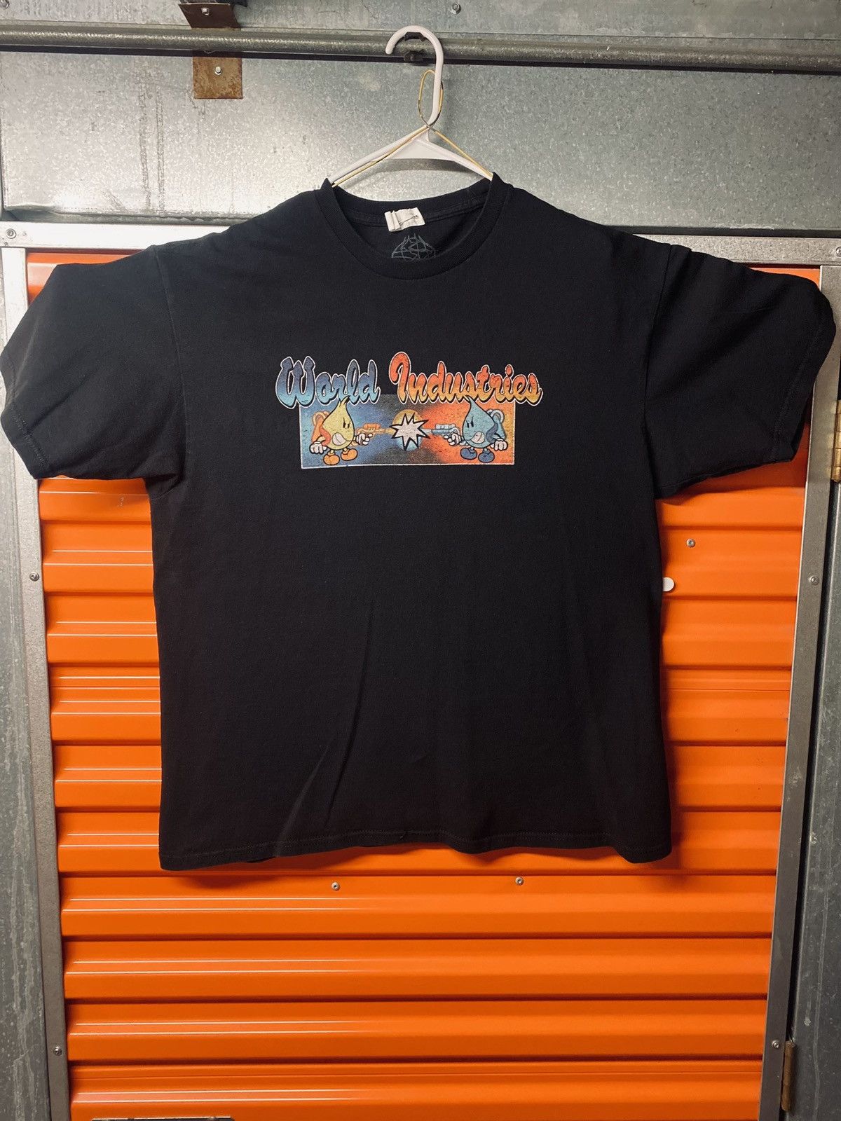 XL store World Industries t shirt