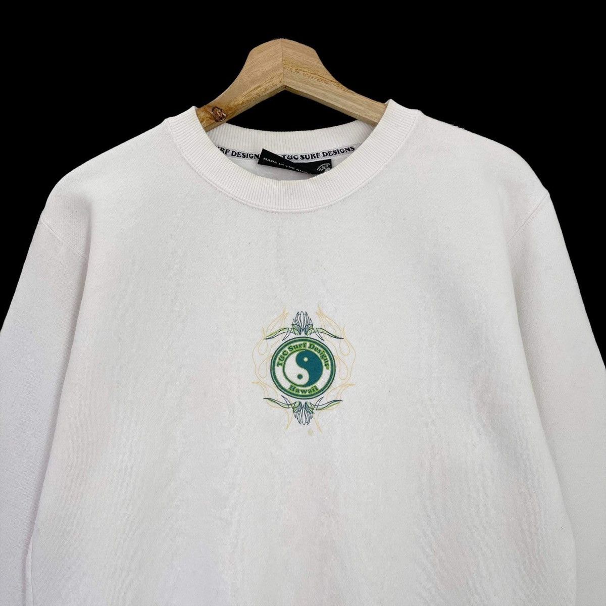 Vintage Vintage TnC Hawaii Pearl City Surf Big Logo Crewneck Size US M / EU 48-50 / 2 - 7 Thumbnail