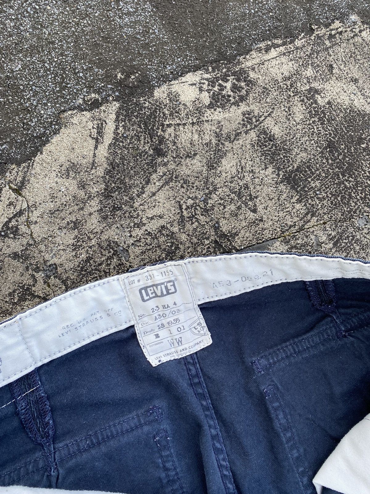 Vintage Levi’s Cargo Tactical Work Pants Pockets White Tab