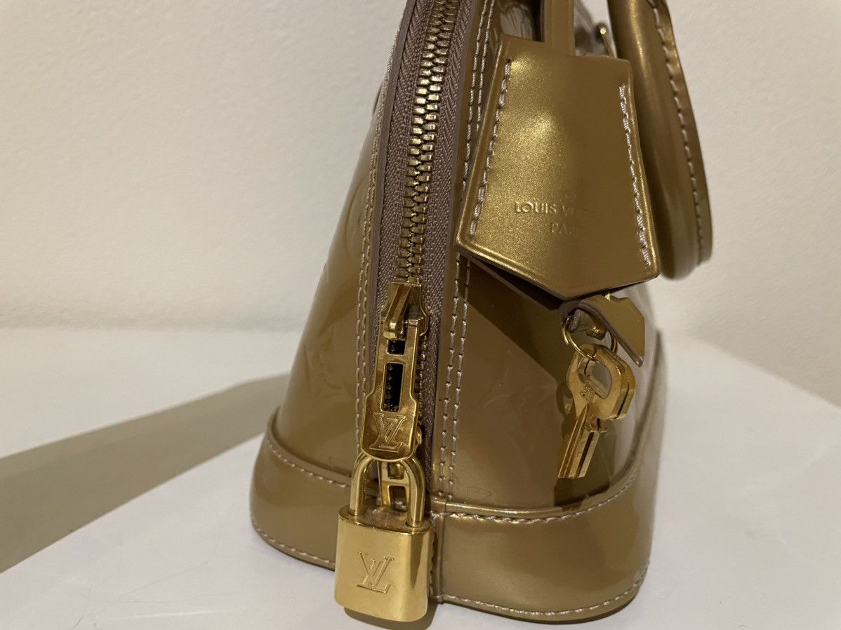 Louis Vuitton LOUIS VUITTON Alma Monogram Vernis Handbag Size ONE SIZE - 5 Thumbnail