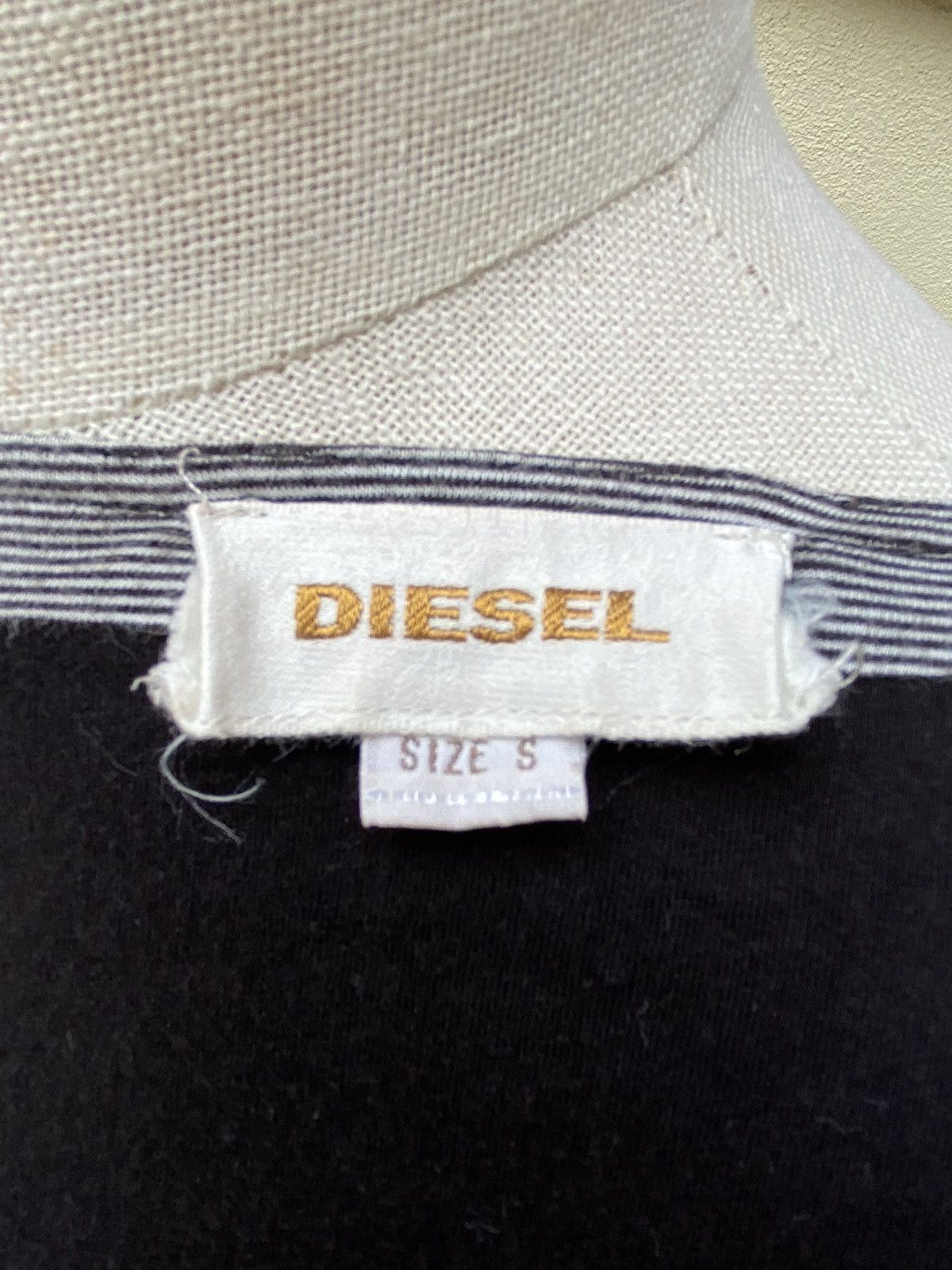 Diesel vintage diesel wide neck Size S / US 4 / IT 40 - 7 Thumbnail