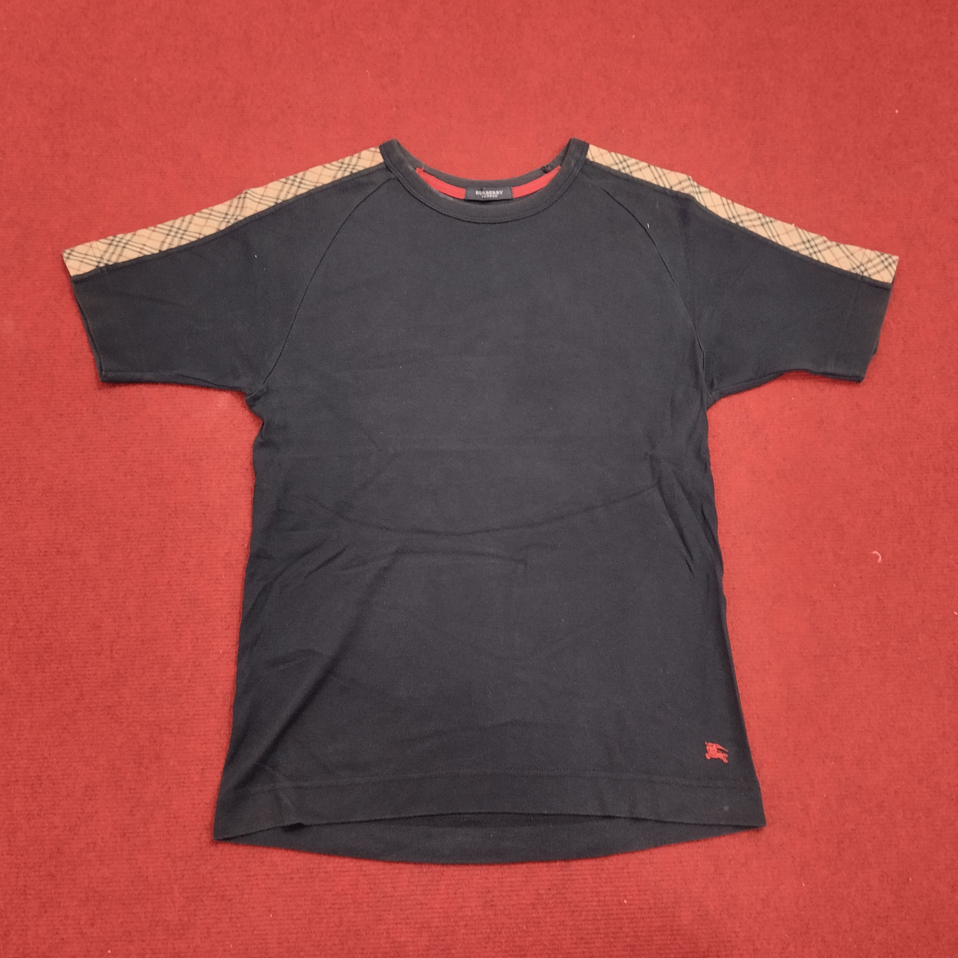 Burberry × Vintage Burberry London Nova Check Shoulder Style Vintage Tshirt Size US M / EU 48-50 / 2 - 1 Thumbnail
