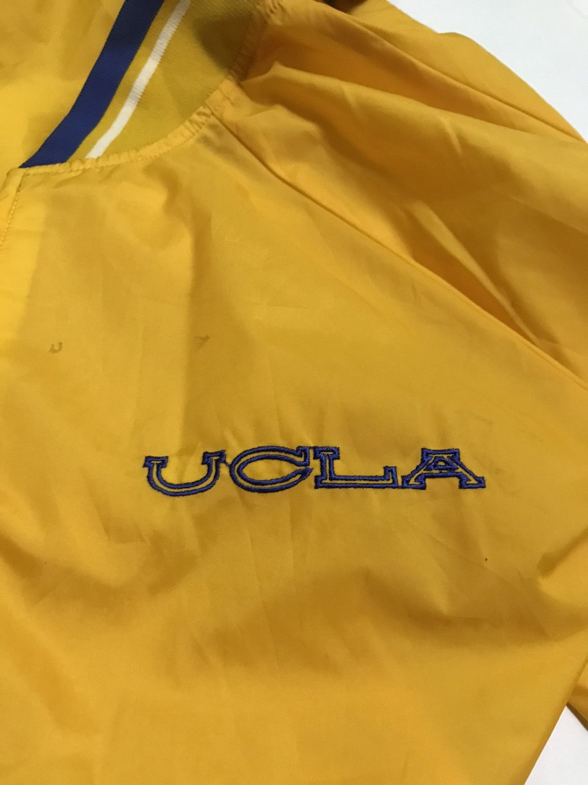 Vintage Vintage UCLA nylon jacket Size US L / EU 52-54 / 3 - 5 Thumbnail