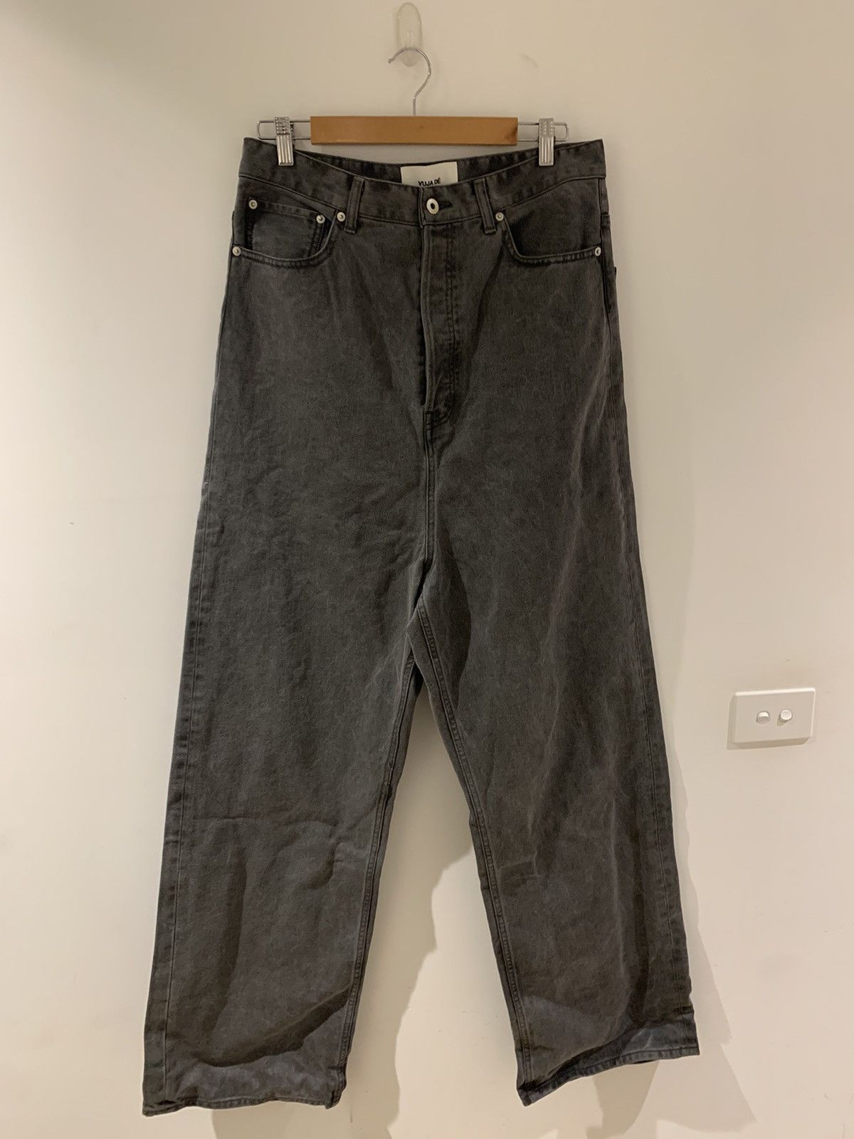 GREY UNEVEN DYE DENIM PANTS – VUJA DÉ