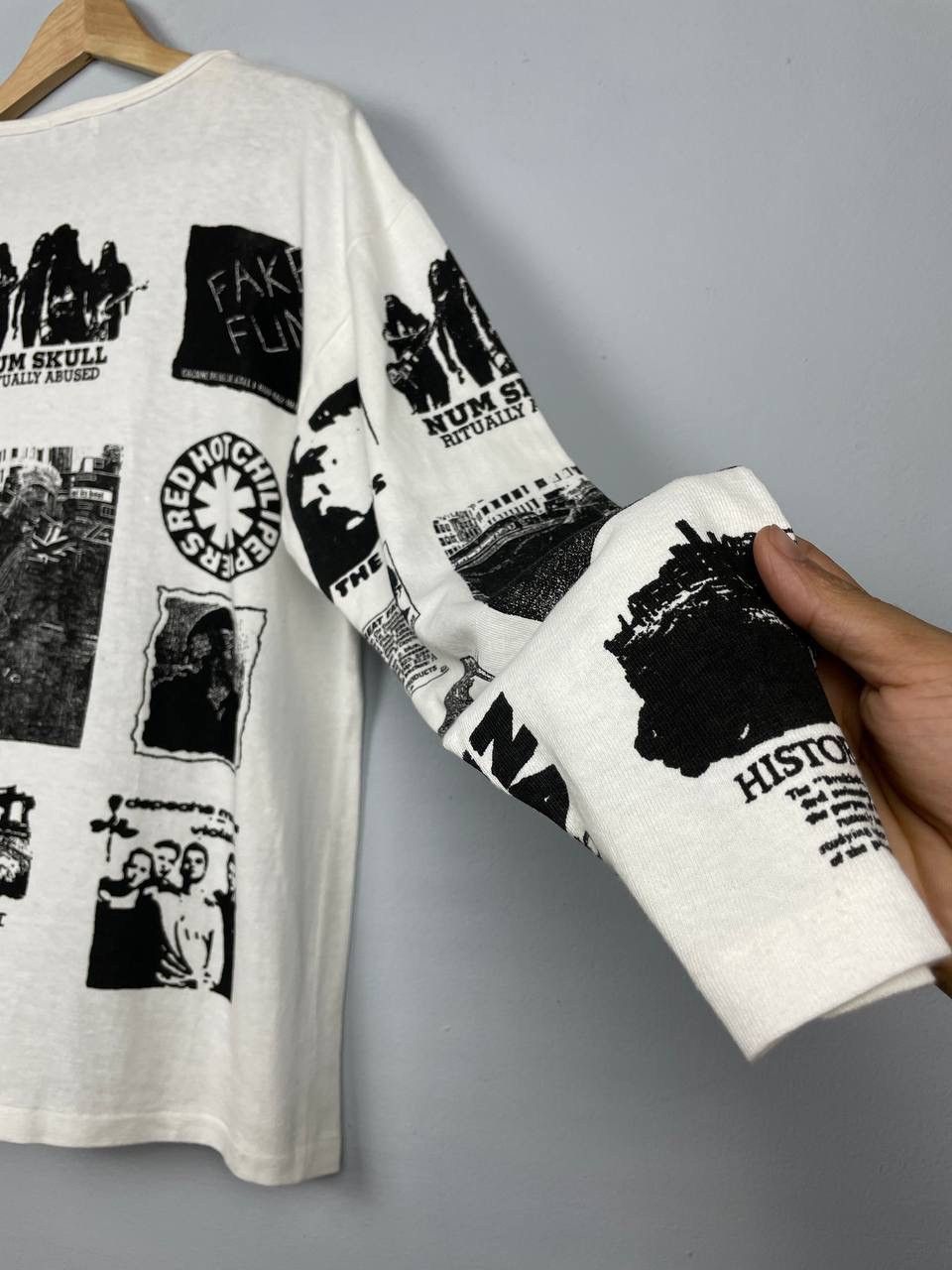 Seditionaries × Vintage Vintage All Over Print Band Sex Pistols The Smith Red Hot Size US M / EU 48-50 / 2 - 10 Thumbnail
