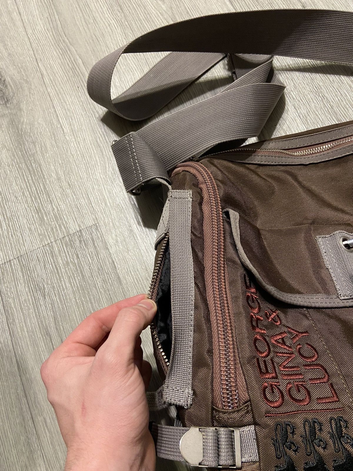 Japanese Brand George Gina & Lucy GGL Messenger Avant Garde Bag Japanese Size ONE SIZE - 6 Thumbnail