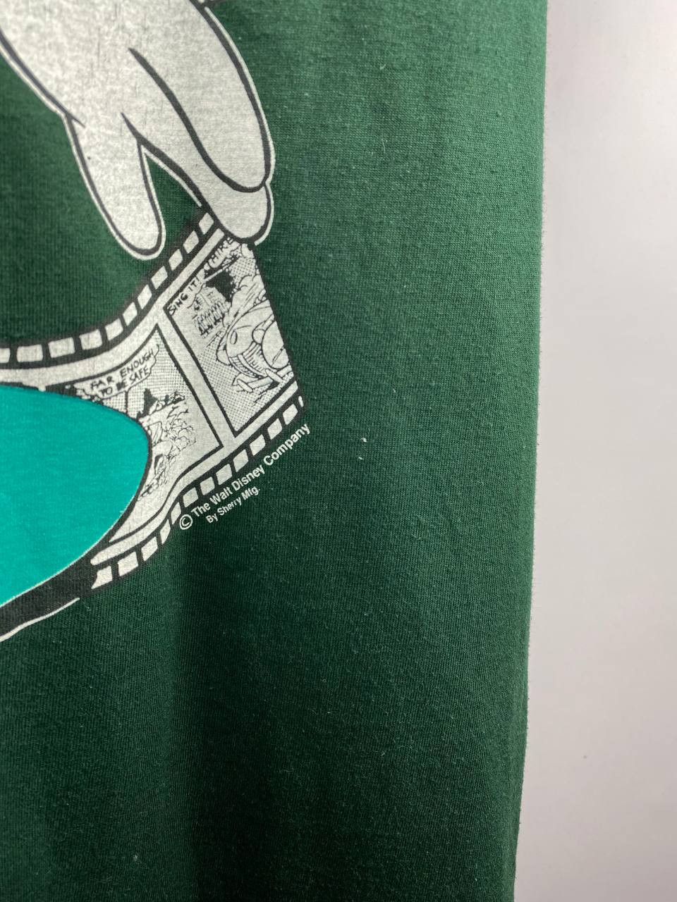 Mickey Mouse Vintage Mickey Mouse 90’s big logo T-shirts size L Size US L / EU 52-54 / 3 - 3 Thumbnail