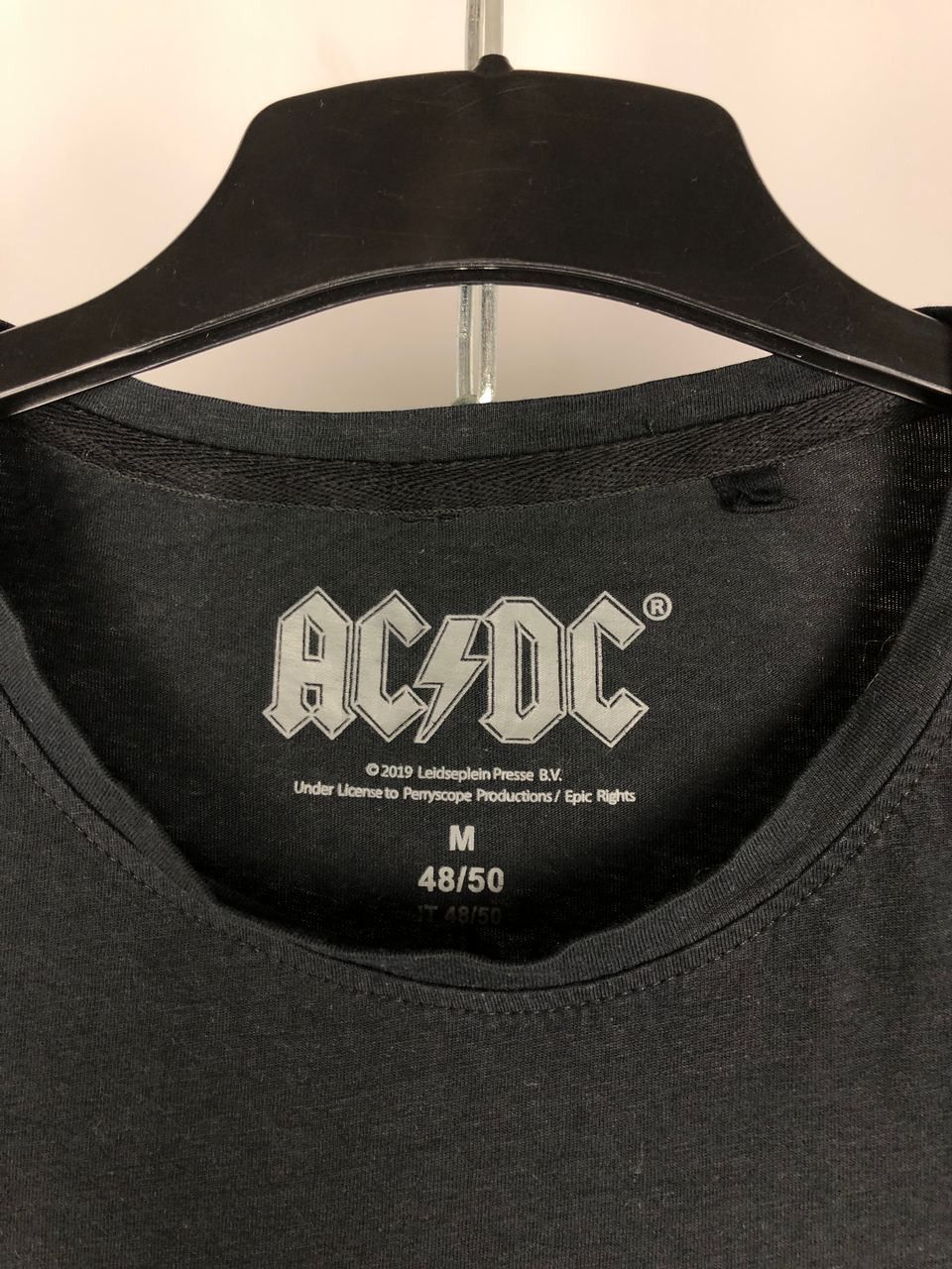AC/DC Ac/dc T-shirts 2019 rock size M Size US M / EU 48-50 / 2 - 4 Thumbnail