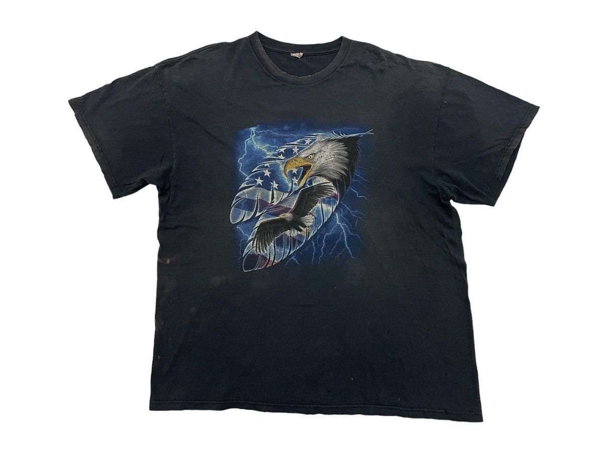 Vintage Vintage Y2K Sun Faded The Eagles Lightning American Flag Size US XXL / EU 58 / 5 - 1 Thumbnail