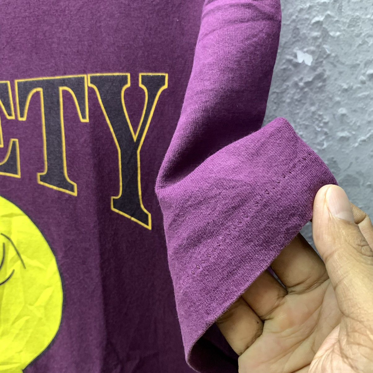 Vintage × Warner Bros Vintage 90s Warner Bros Tweety Crewneck Tee Size US M / EU 48-50 / 2 - 6 Thumbnail