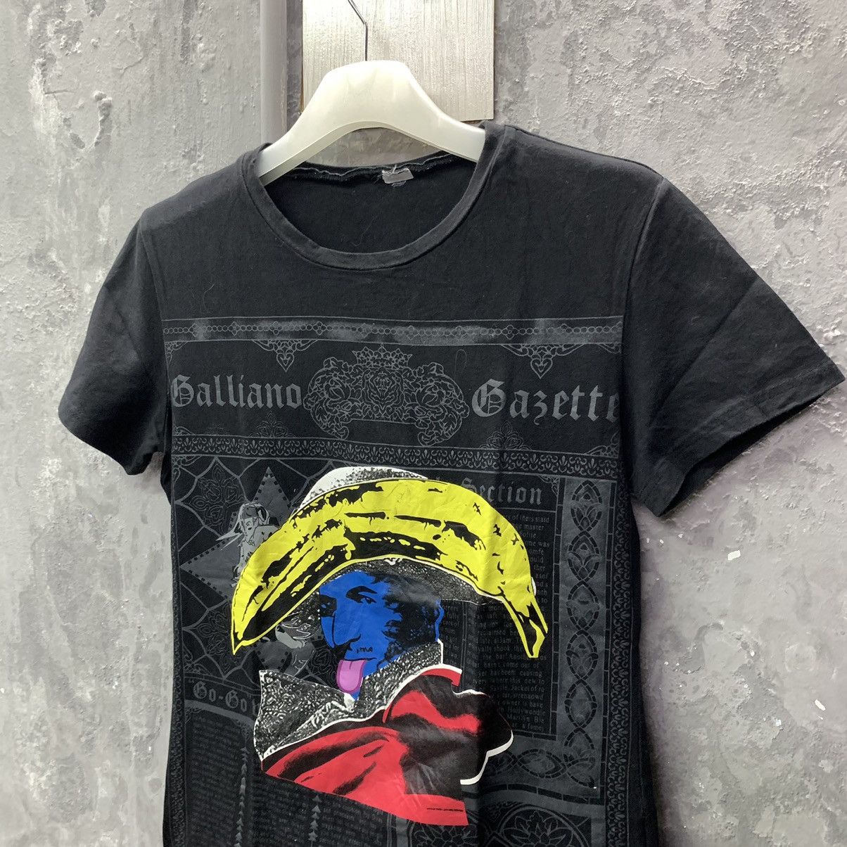 John Galliano × Vintage Vintage john galliano gazette banana Tee Size US M / EU 48-50 / 2 - 3 Thumbnail