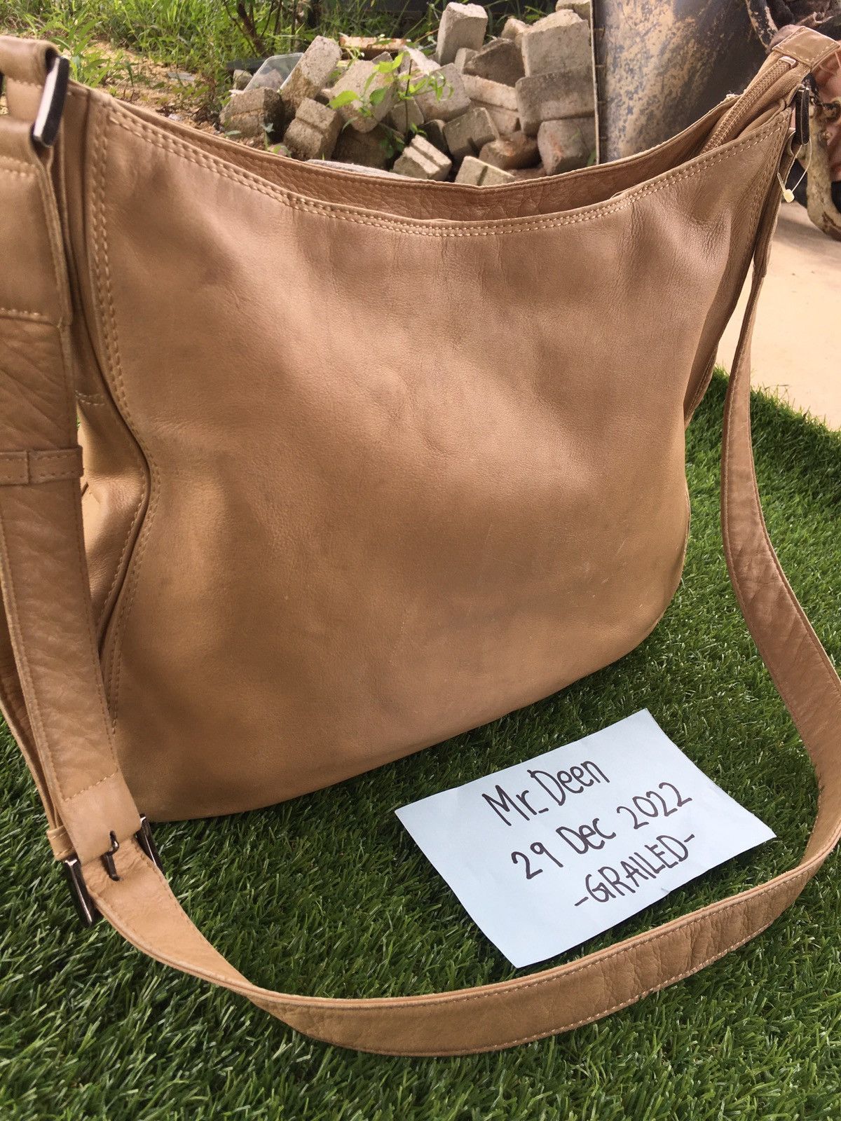 Issey Miyake Rare Vintage Issey Miyake Leather Hobo Bag Size ONE SIZE - 4 Thumbnail