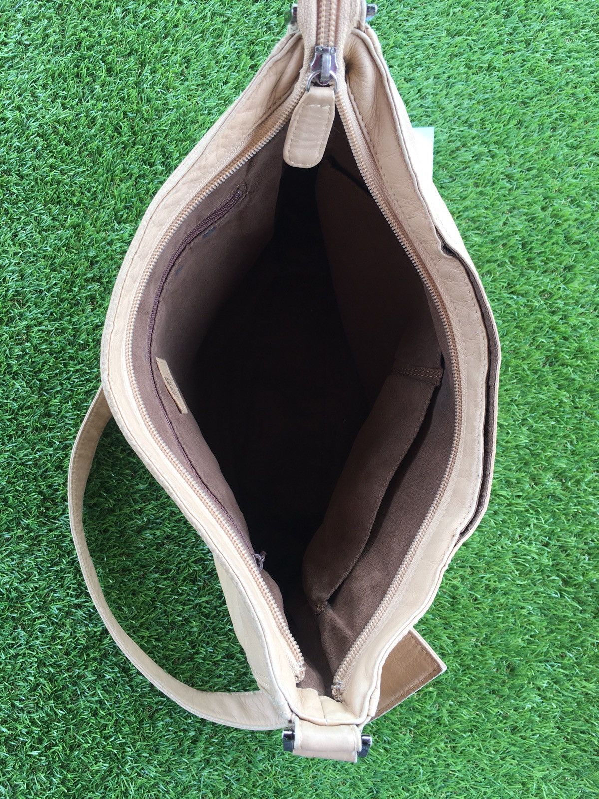 Issey Miyake Rare Vintage Issey Miyake Leather Hobo Bag Size ONE SIZE - 22 Thumbnail