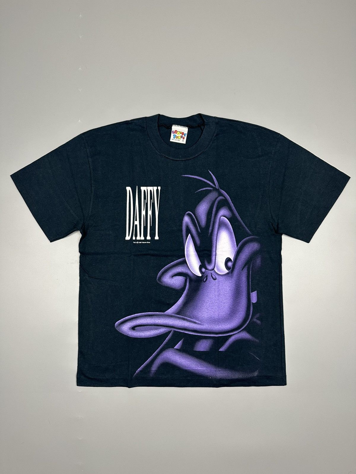 Vintage × Warner Bros Vintage 90s Warner Bros Daffy Crewneck Tee Size US S / EU 44-46 / 1 - 1 Thumbnail