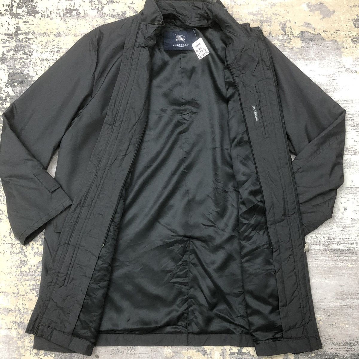 Burberry Y201. BURBERRY LONDON NOVA CHECK PARKA JACKET Size US M / EU 48-50 / 2 - 5 Thumbnail