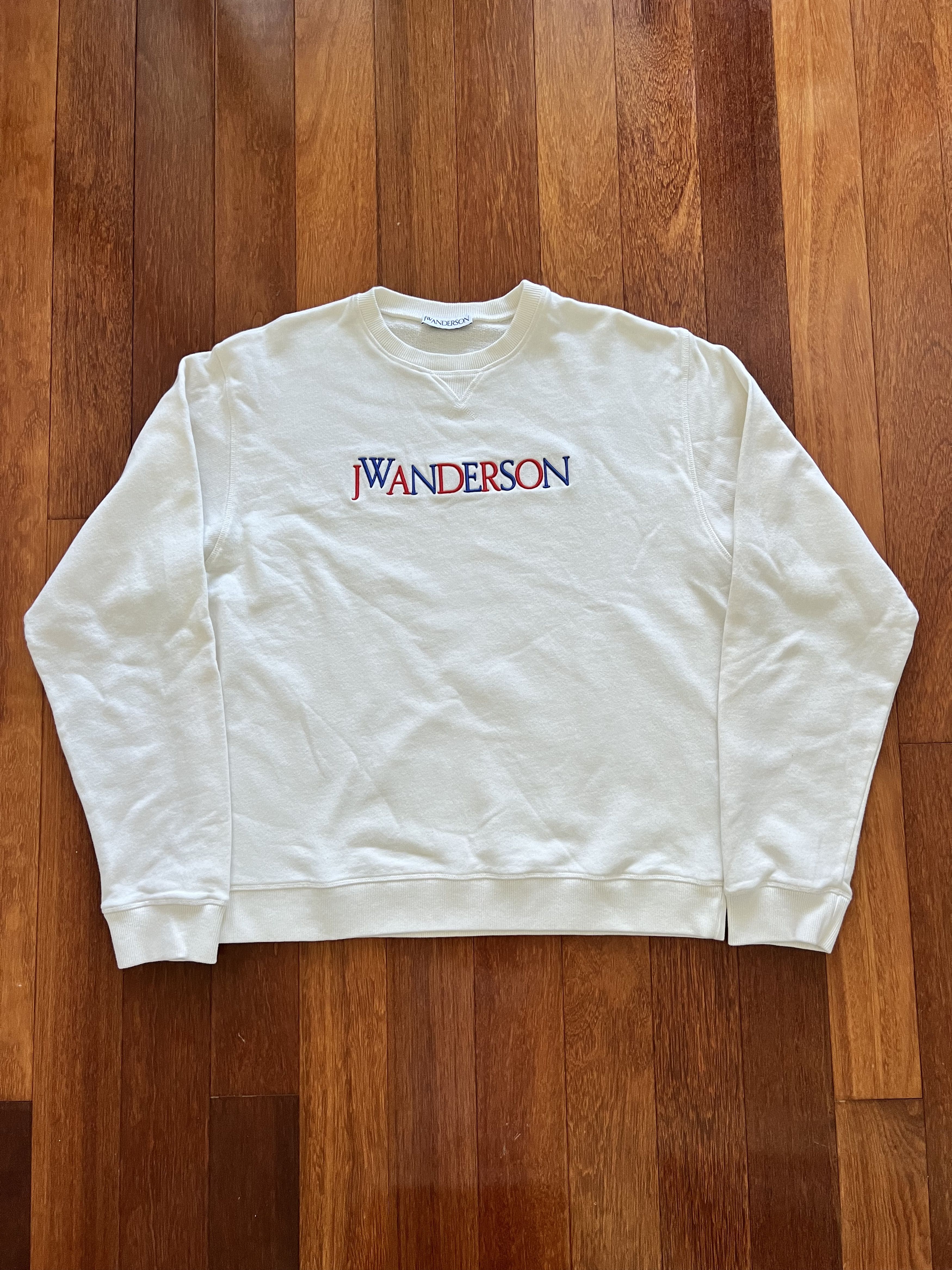 JW Anderson 💚 SS18 JW Anderson Embroidered Logo Crewneck Off White Size US M / EU 48-50 / 2 - 1 Thumbnail